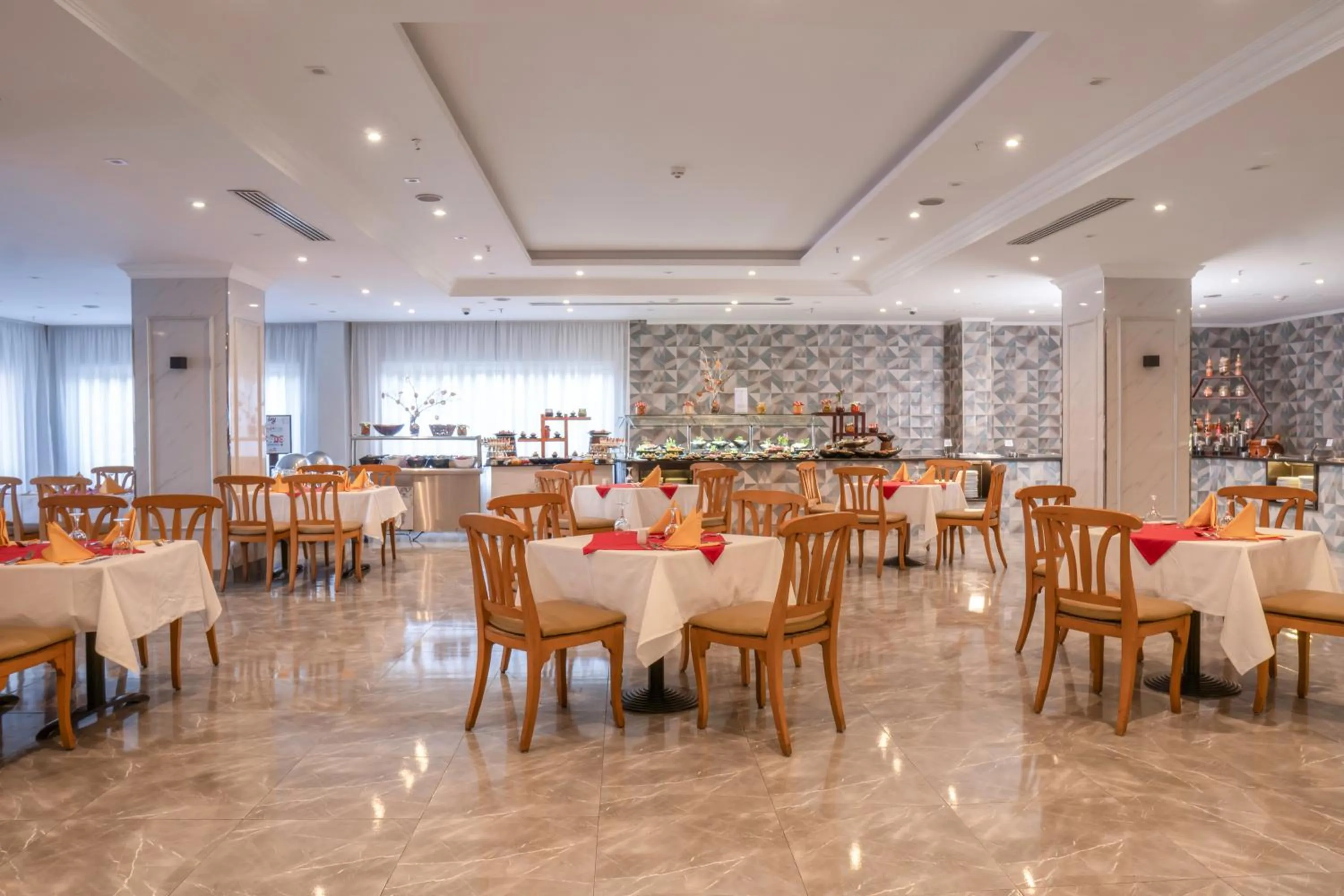 Restaurant/places to eat in Ivy Cyrene Island Aqua Park Resort