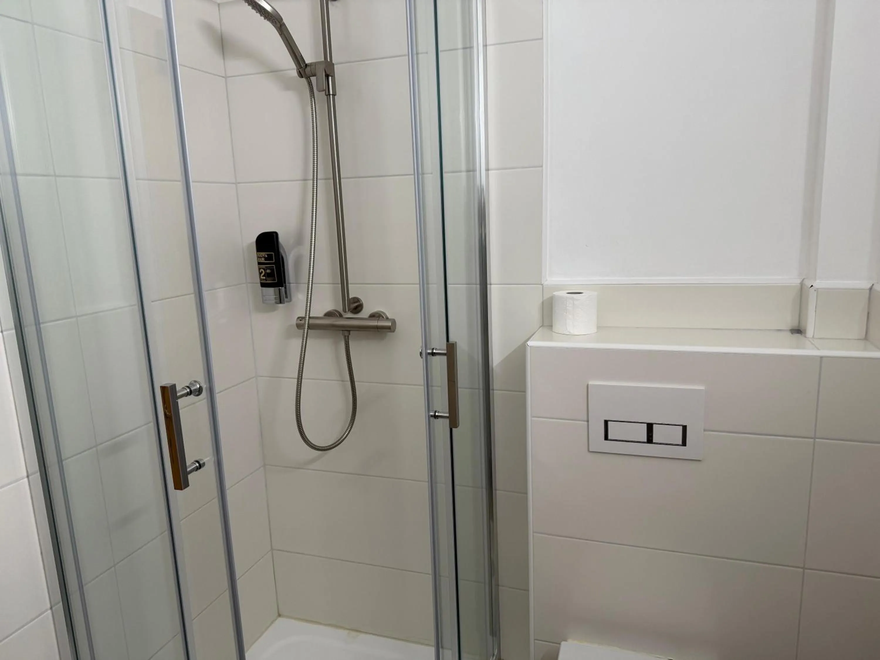 Bathroom in Hotel Up´n Diek