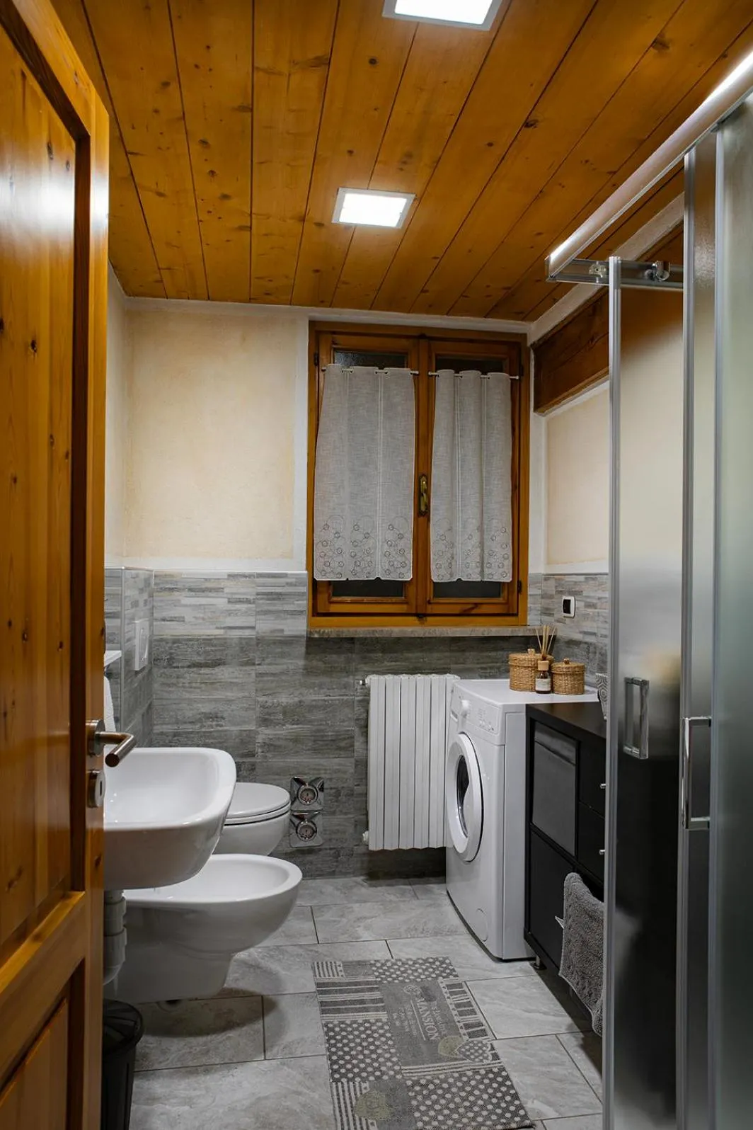 Bathroom in Mon grenier