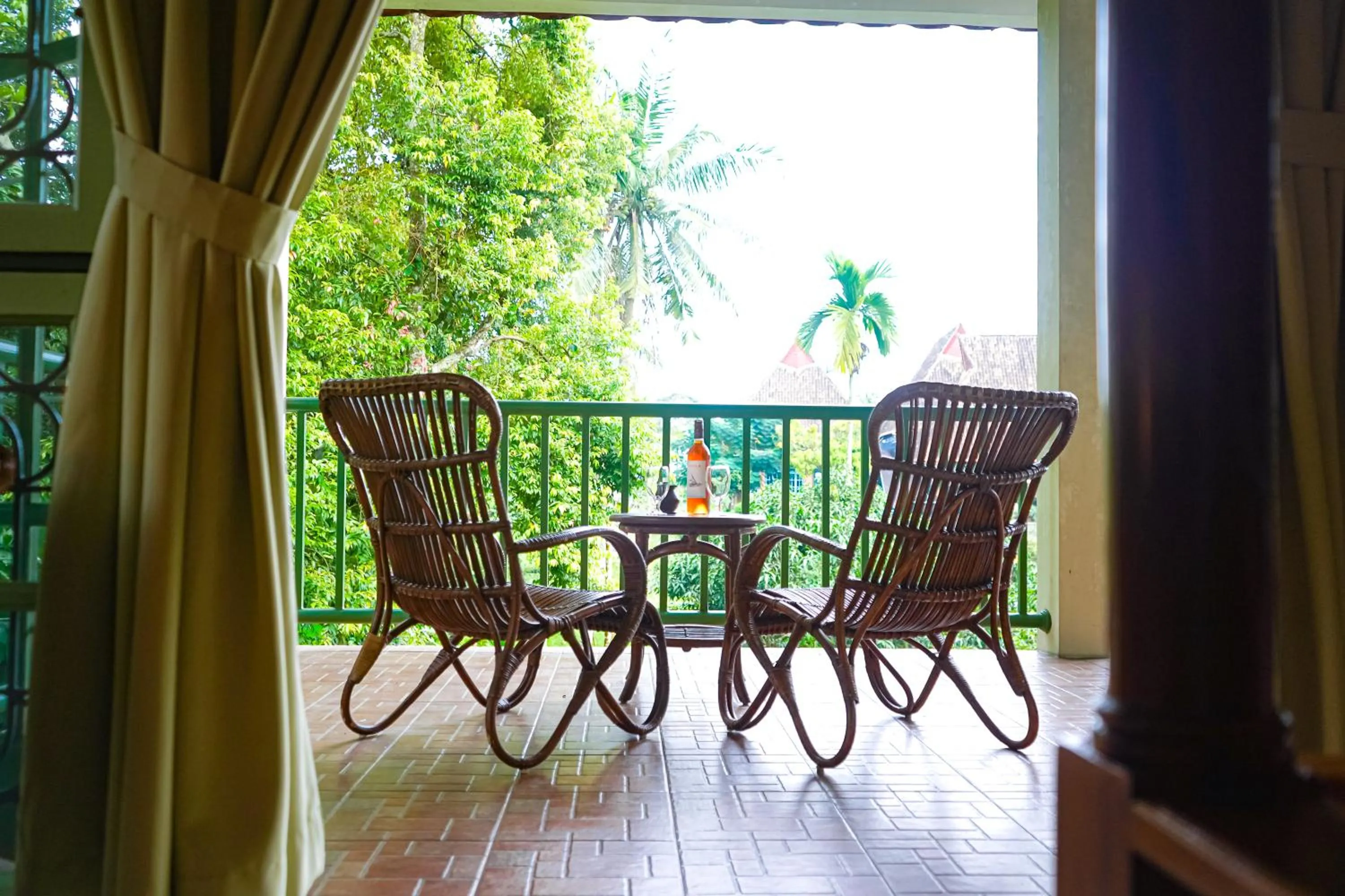 Patio in Hotel Deli River and Restaurant Omlandia