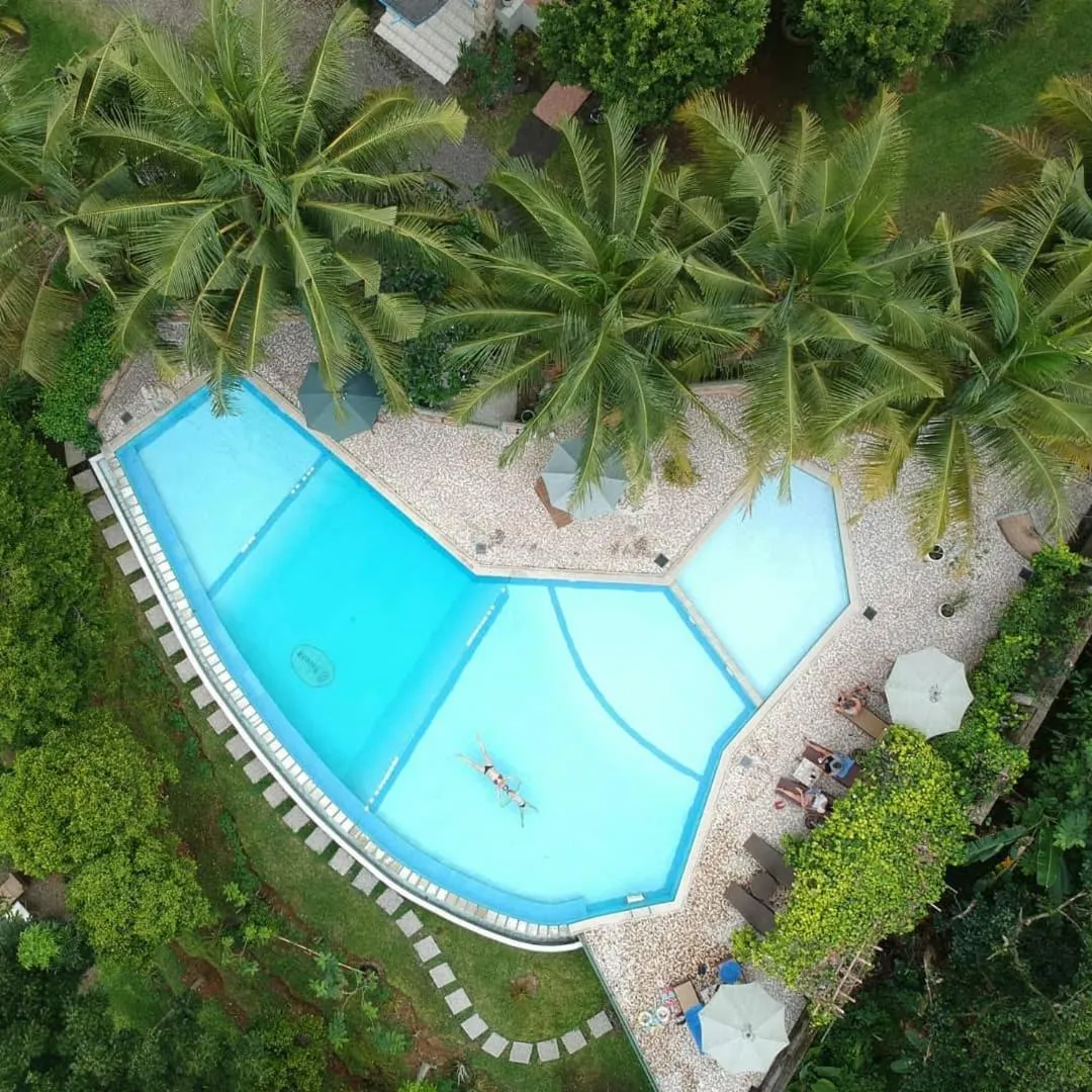 Swimming pool in Hotel Deli River and Restaurant Omlandia