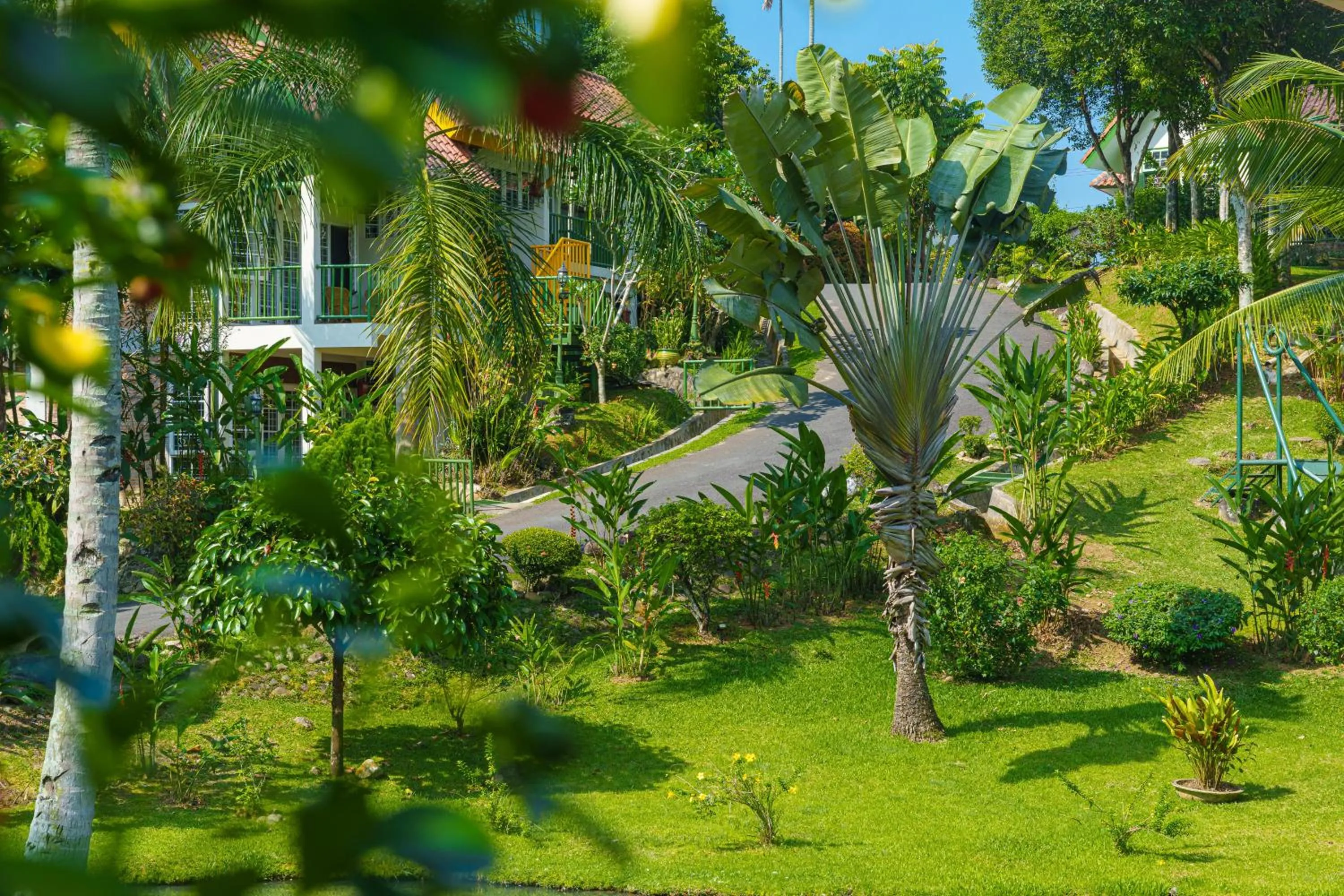 Garden in Hotel Deli River and Restaurant Omlandia