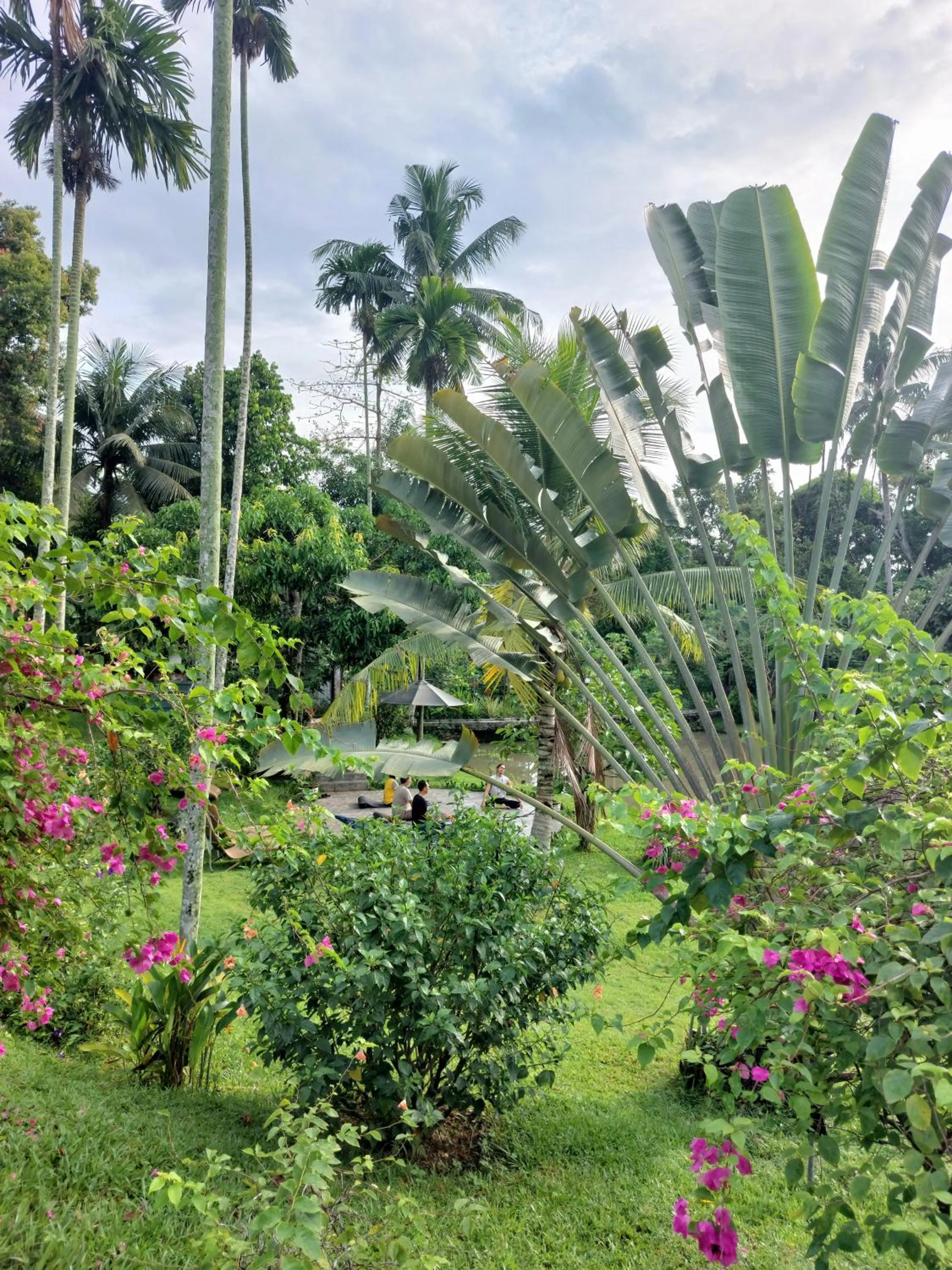 Day in Hotel Deli River and Restaurant Omlandia