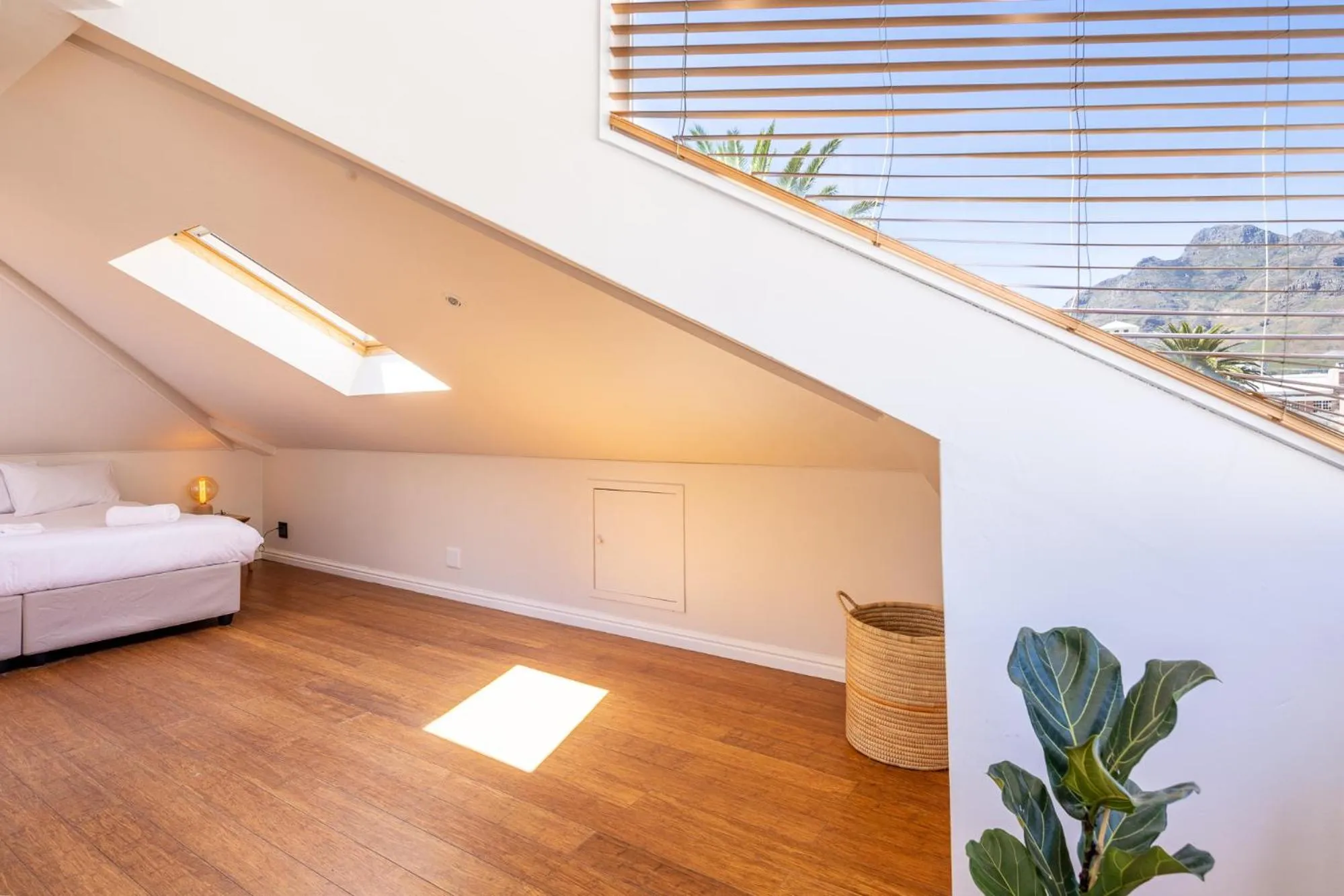 Bed in Villa Viva Cape Town