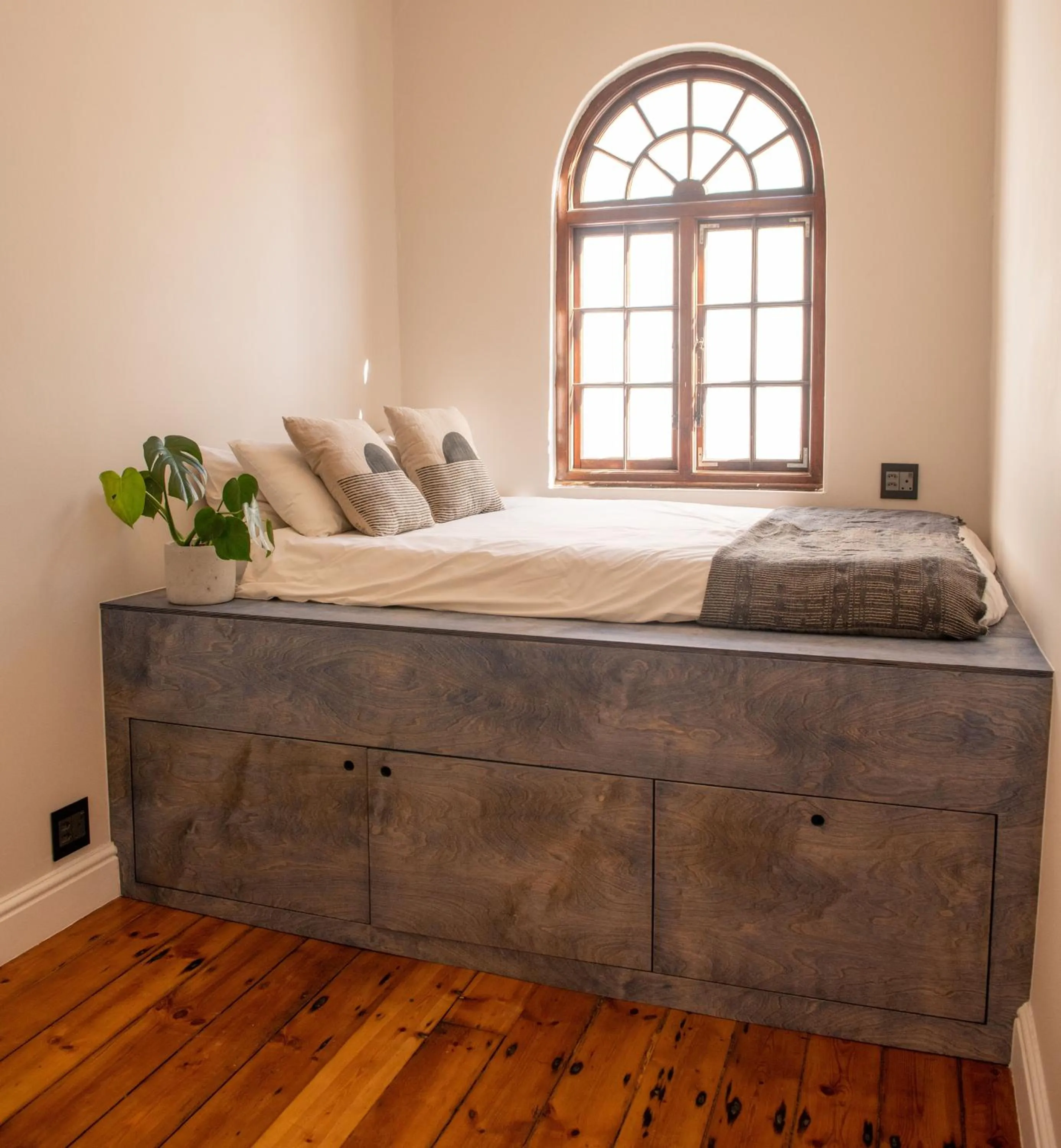 Bed in Villa Viva Cape Town