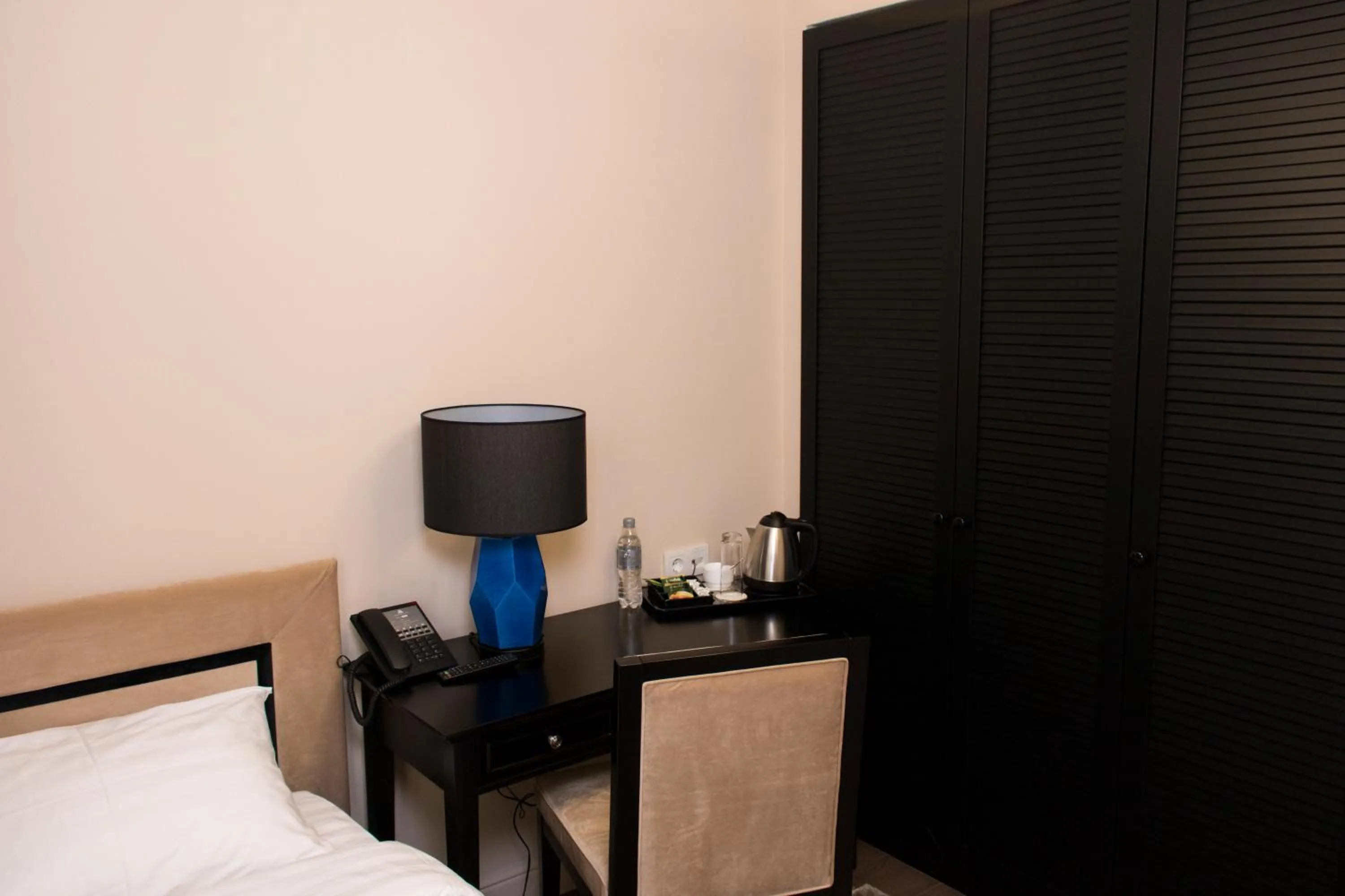 Coffee/tea facilities in Madison Ave Hotel Bishkek