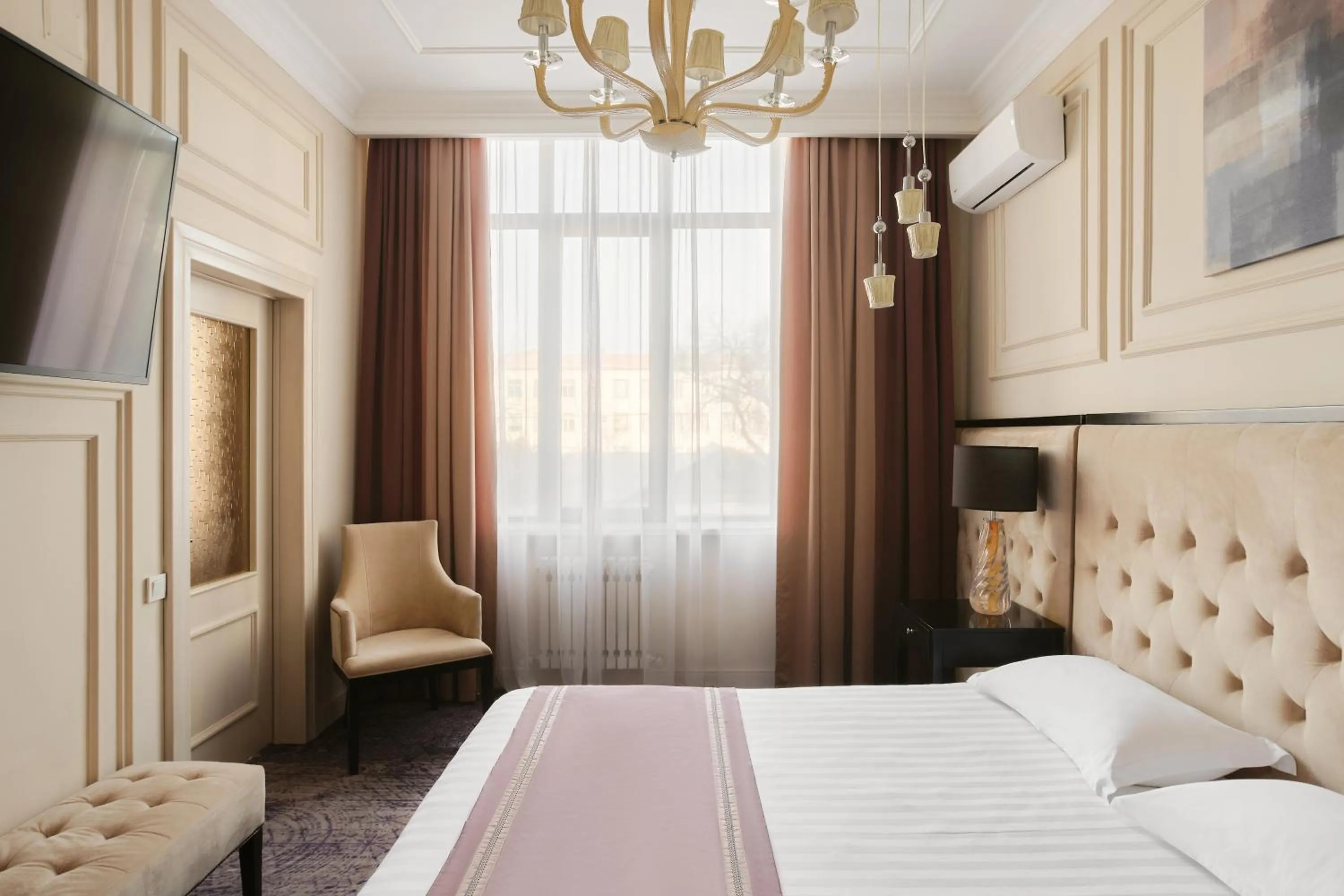 Bed in Madison Ave Hotel Bishkek