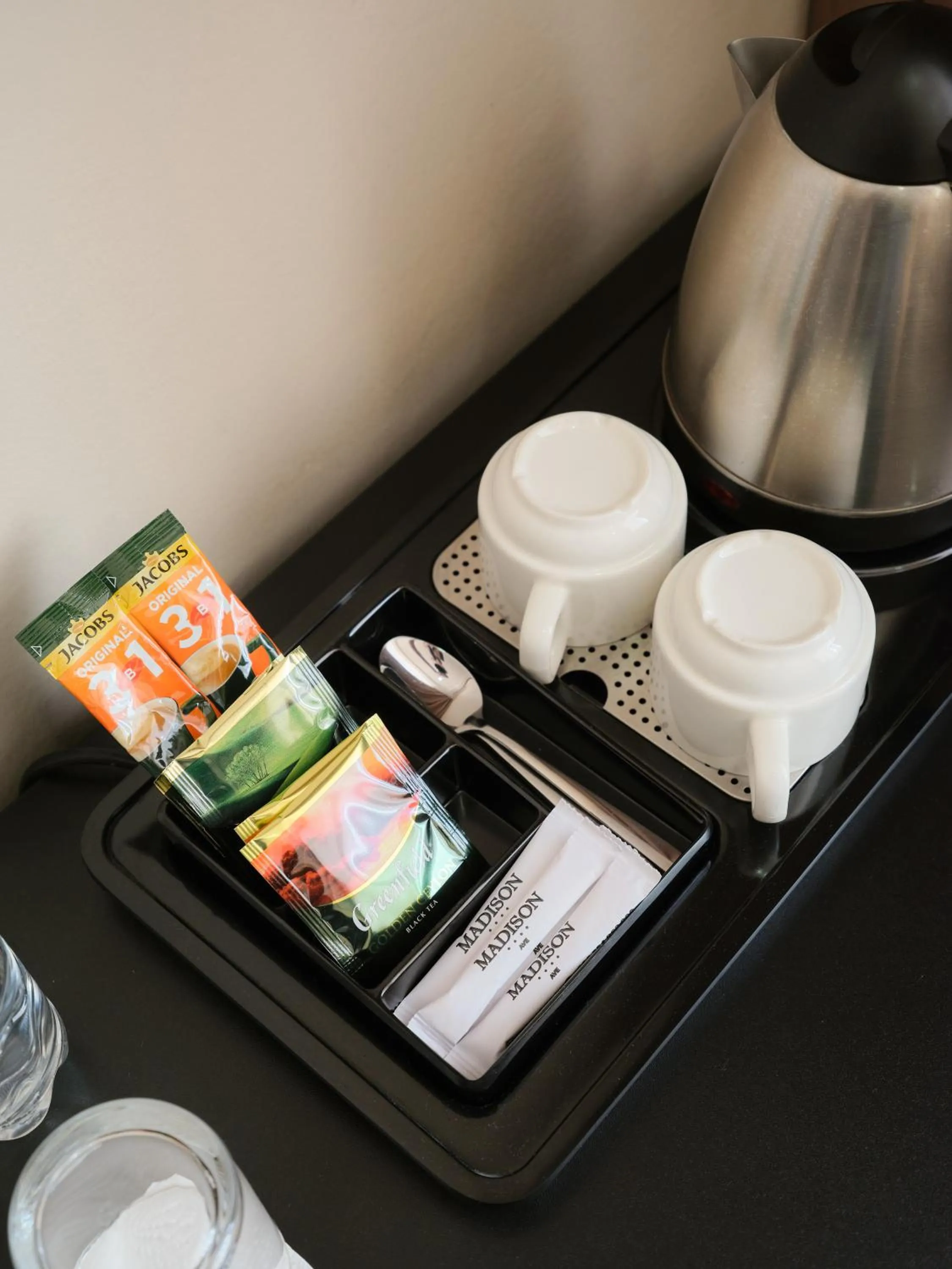 Coffee/tea facilities in Madison Ave Hotel Bishkek