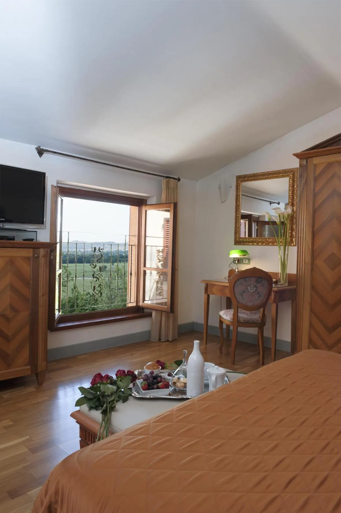 Bed in Boutique Hotel al Grappolo d'Oro