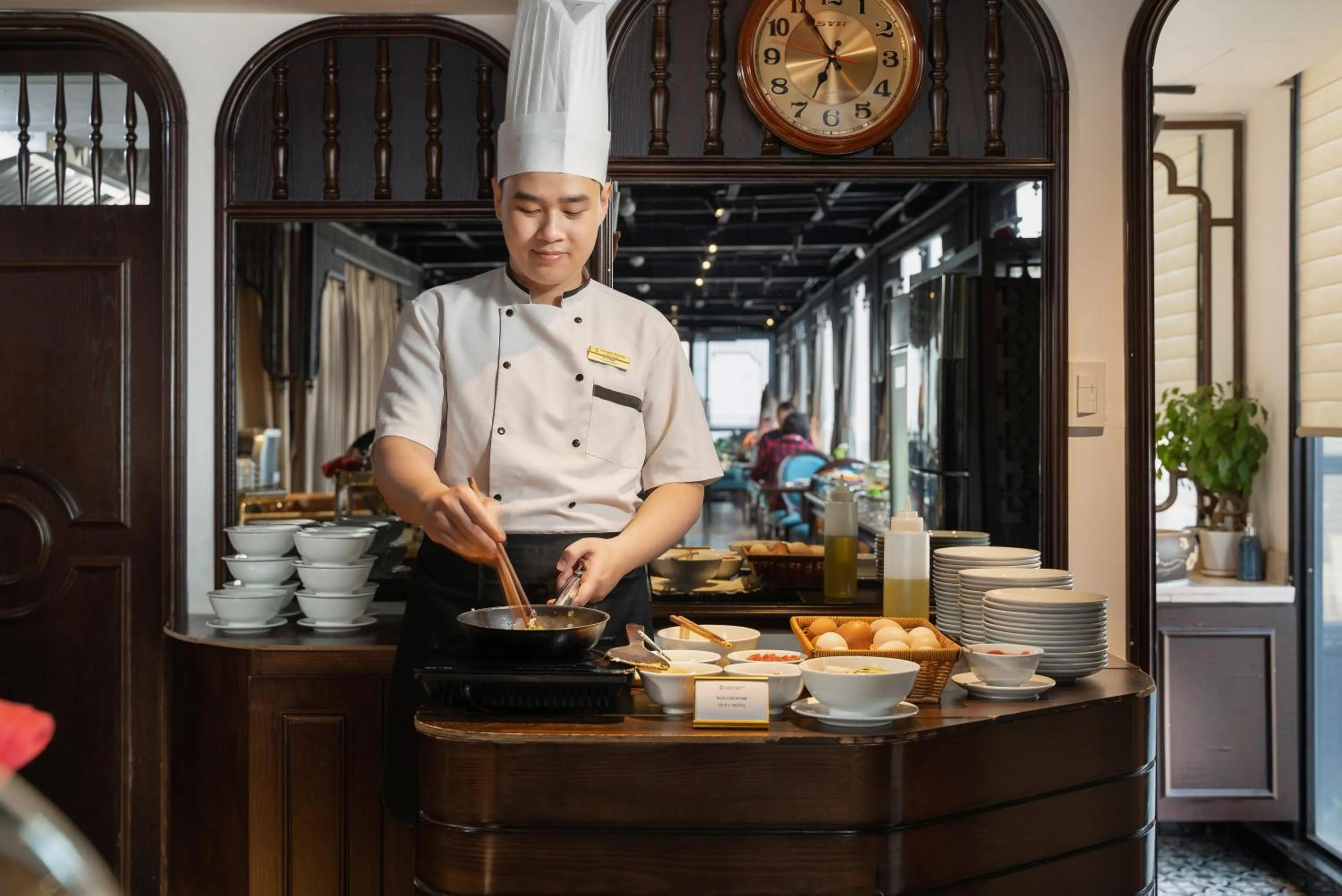 Restaurant/places to eat in Hanoi Paon Hotel & Spa