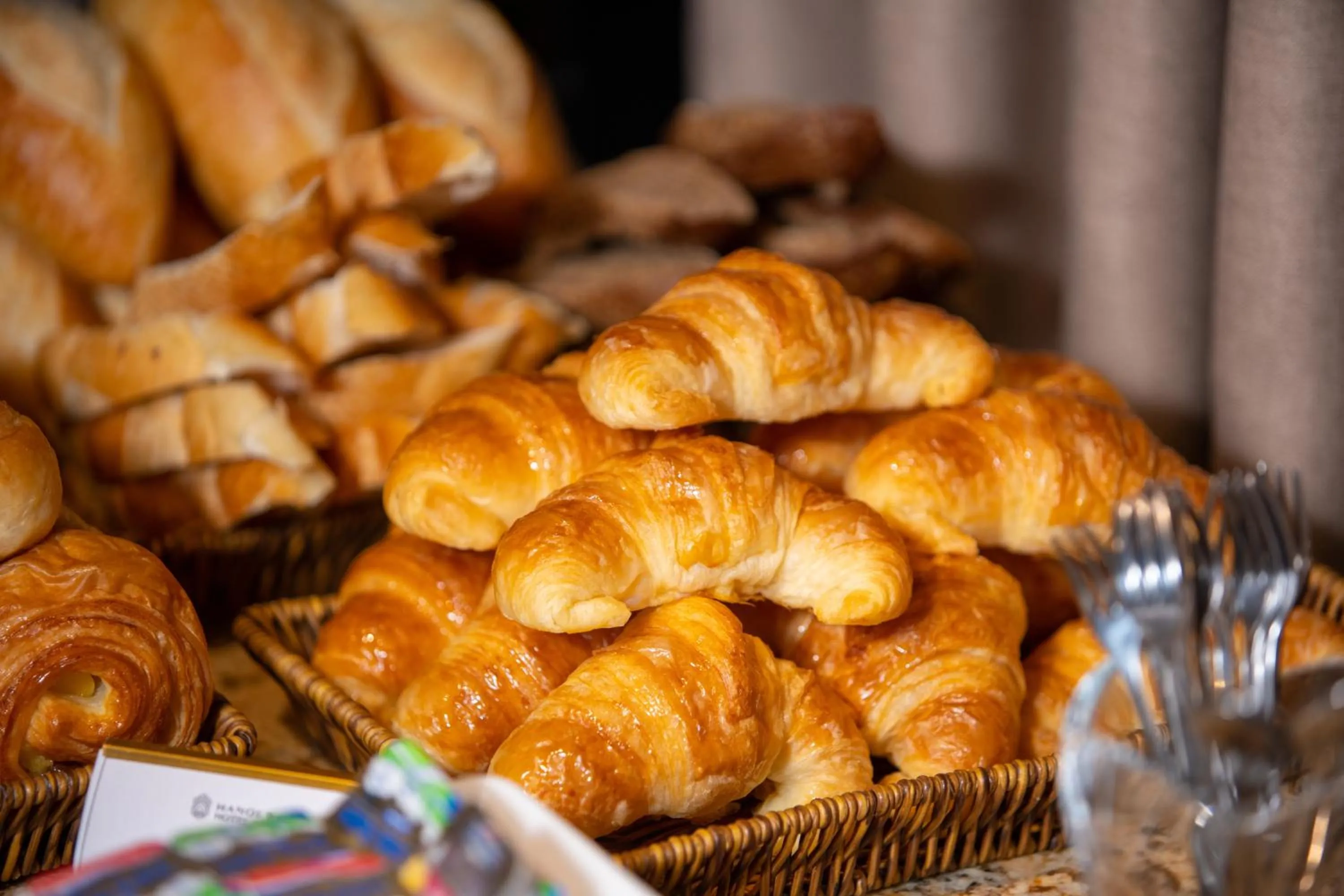 Restaurant/places to eat in Hanoi Paon Hotel & Spa