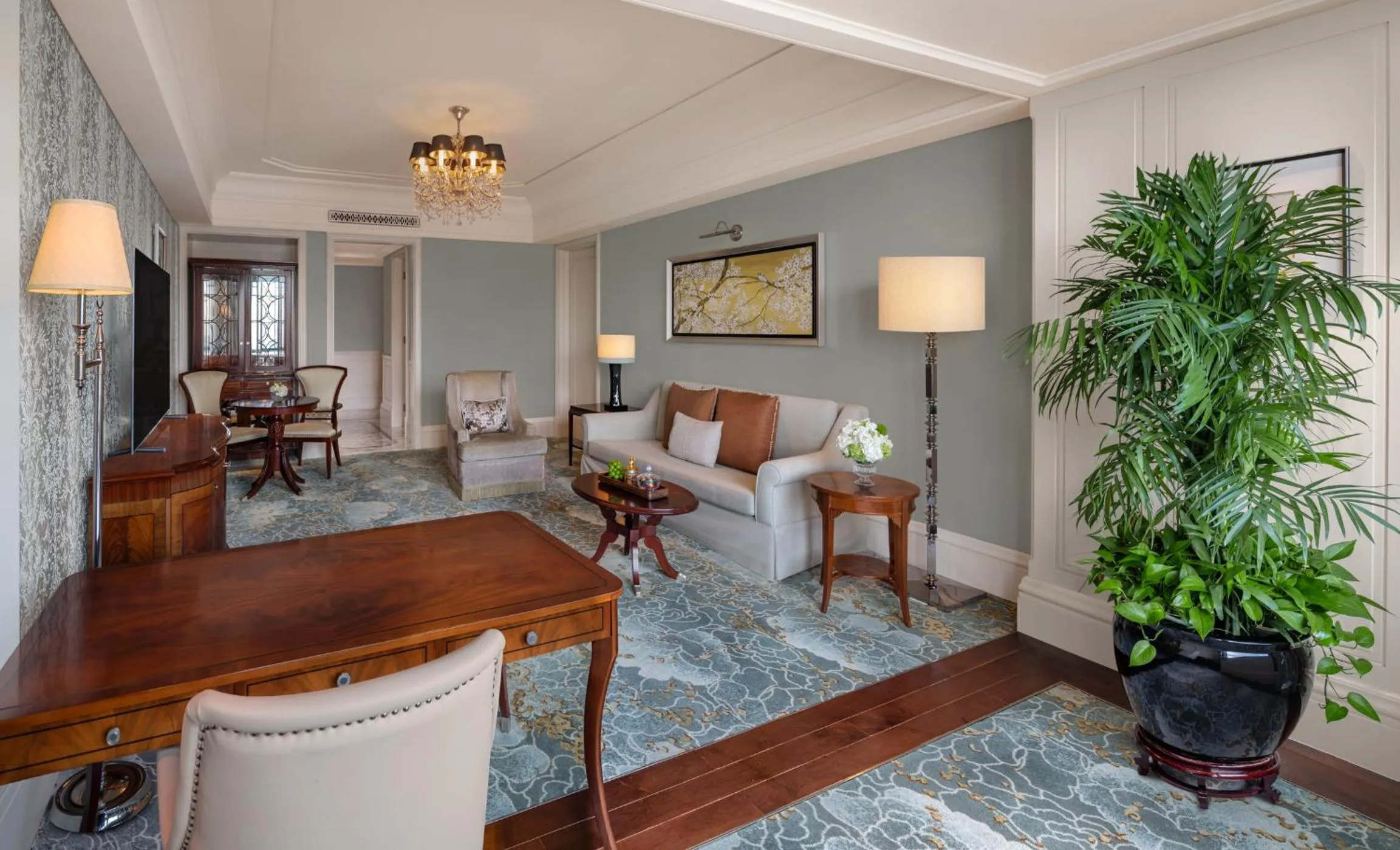 Living room in Waldorf Astoria Shanghai on the Bund