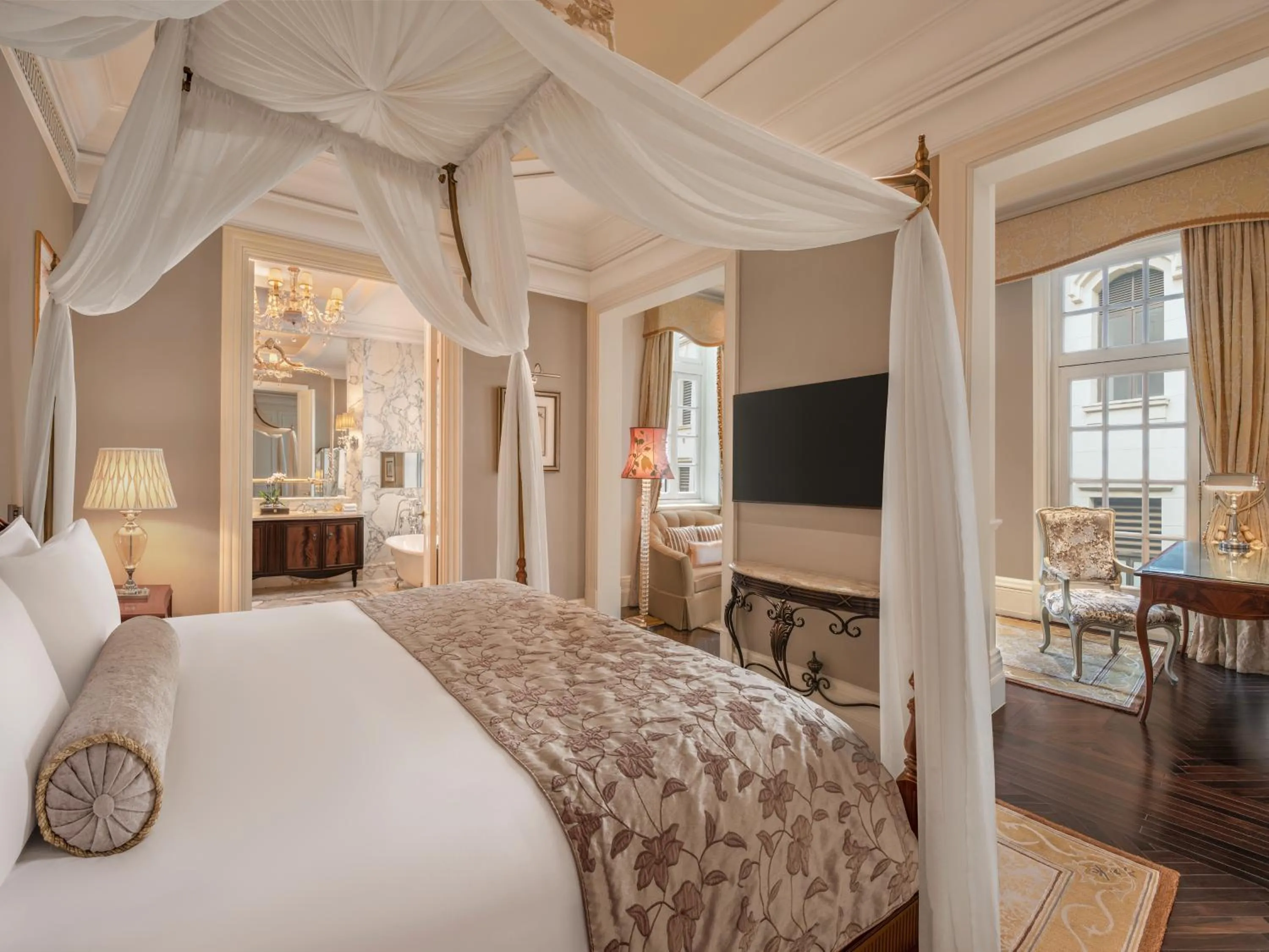 Bedroom, Bed in Waldorf Astoria Shanghai on the Bund