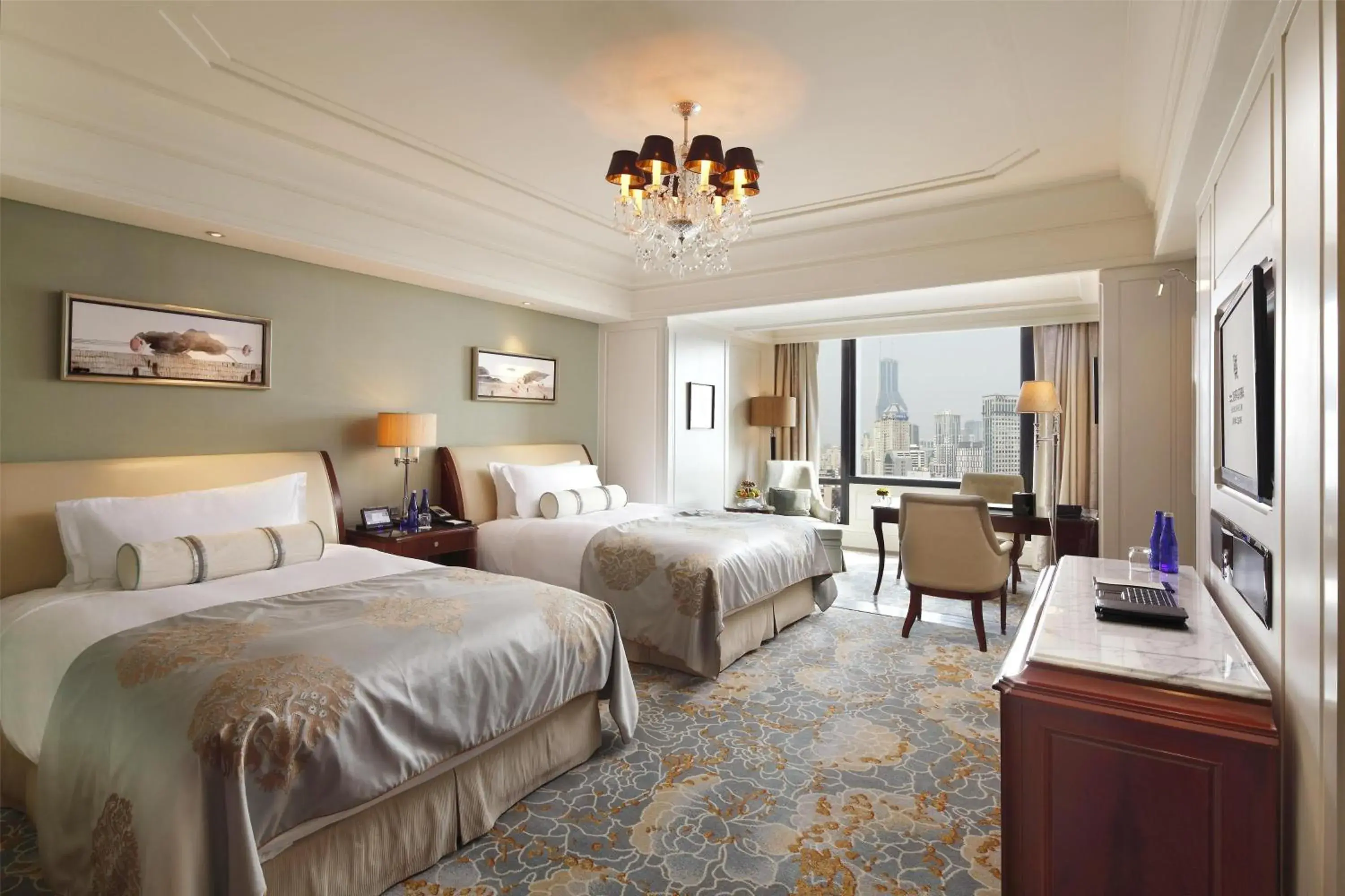 Junior Suite with Two Queen Beds in Waldorf Astoria Shanghai on the Bund Junior Suite with Two Queen Beds in Waldorf Astoria Shanghai on the Bund