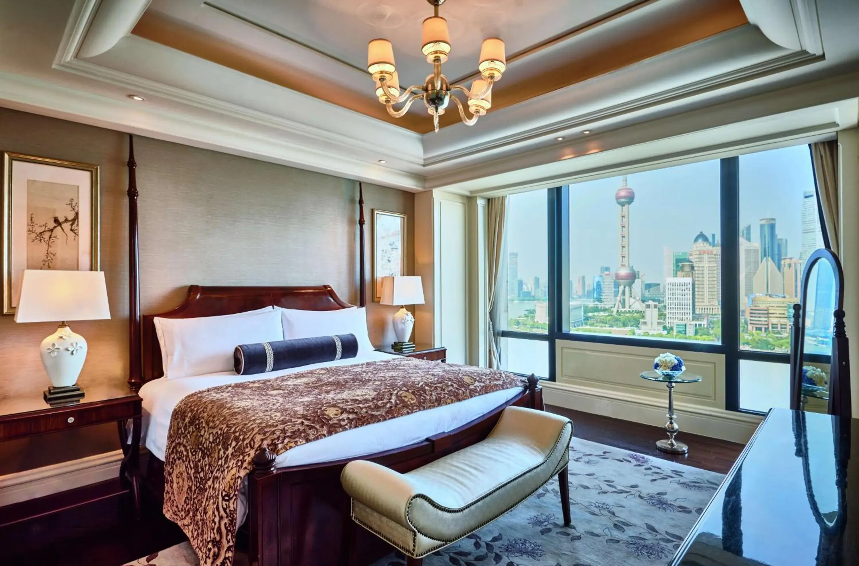 Bed in Waldorf Astoria Shanghai on the Bund Bed in Waldorf Astoria Shanghai on the Bund