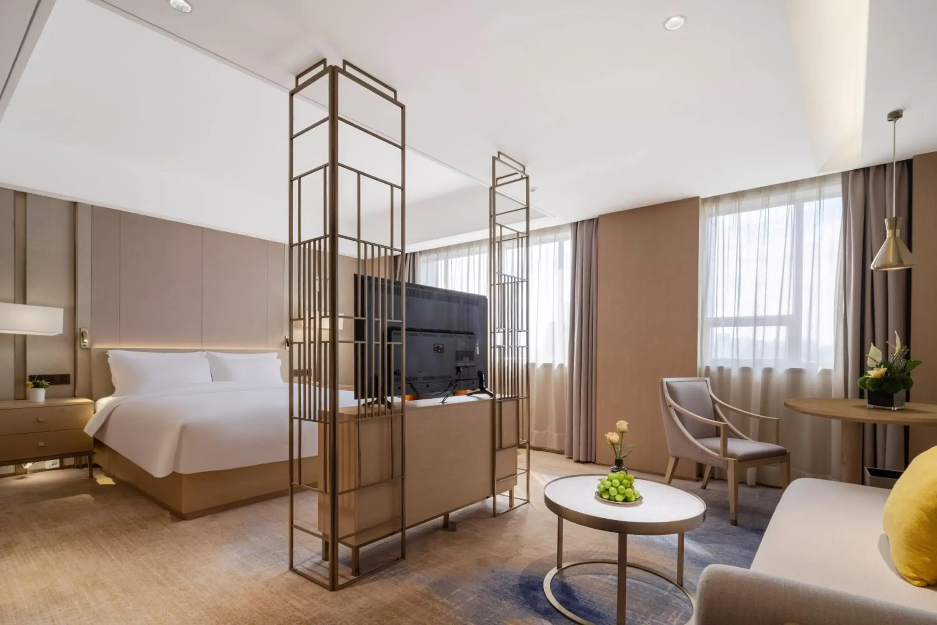 TV and multimedia, Bed in Grand Skylight Hotel Shenzhen Zhonghang TV and multimedia, Bed in Grand Skylight Hotel Shenzhen Zhonghang