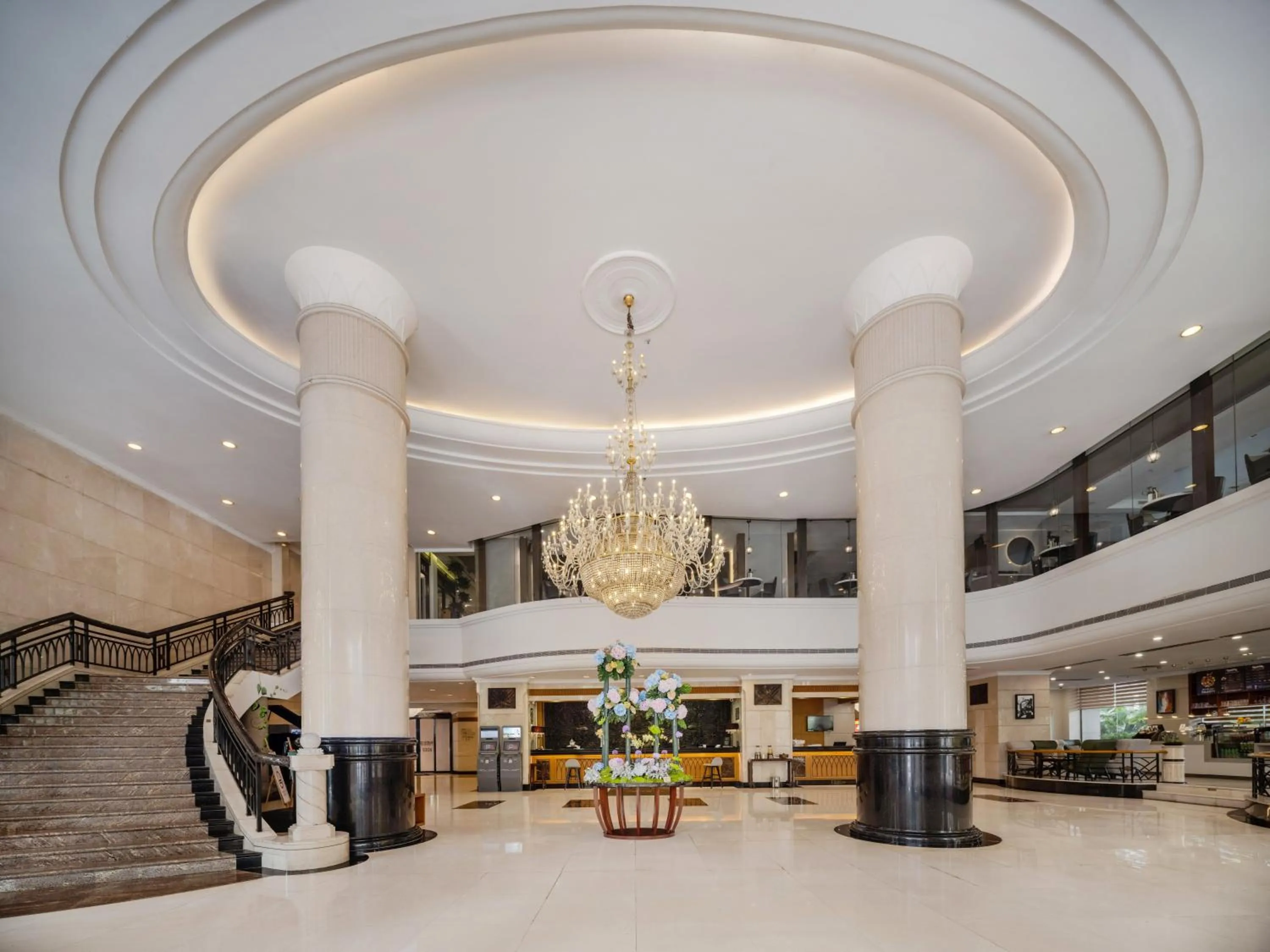 Lobby or reception in Grand Skylight Hotel Shenzhen Zhonghang