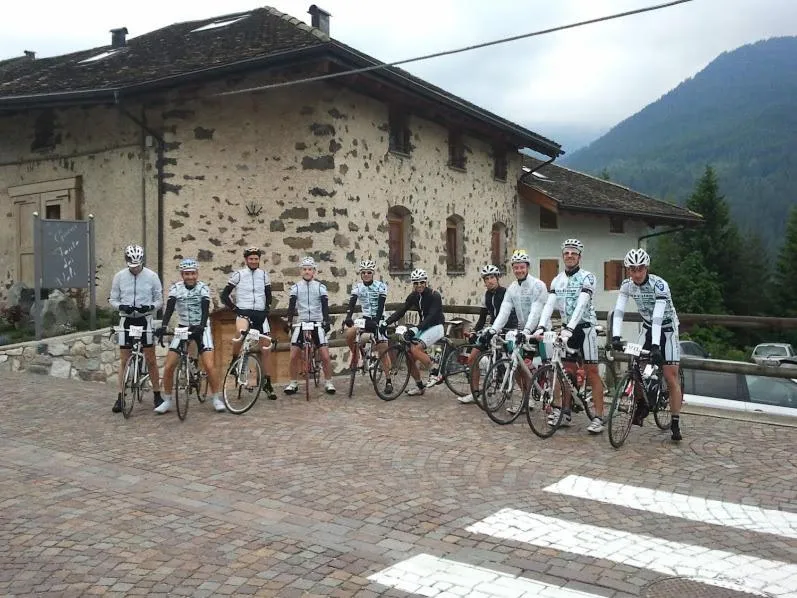 People in Hotel Fonte Dei Veli