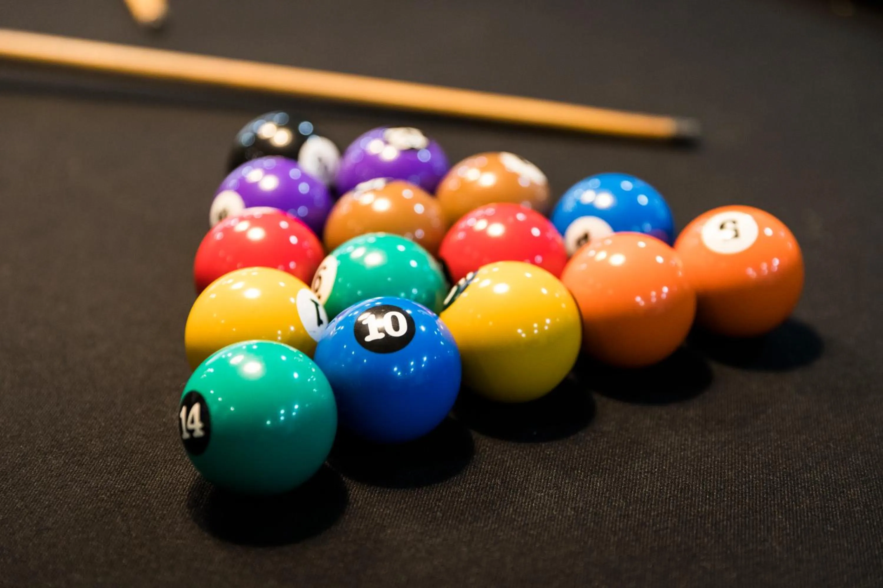 Billiard in Hotel Rosenbrock