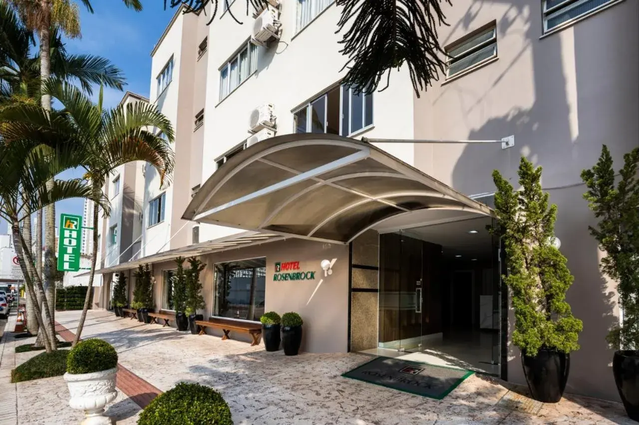 Facade/entrance in Hotel Rosenbrock Facade/entrance in Hotel Rosenbrock