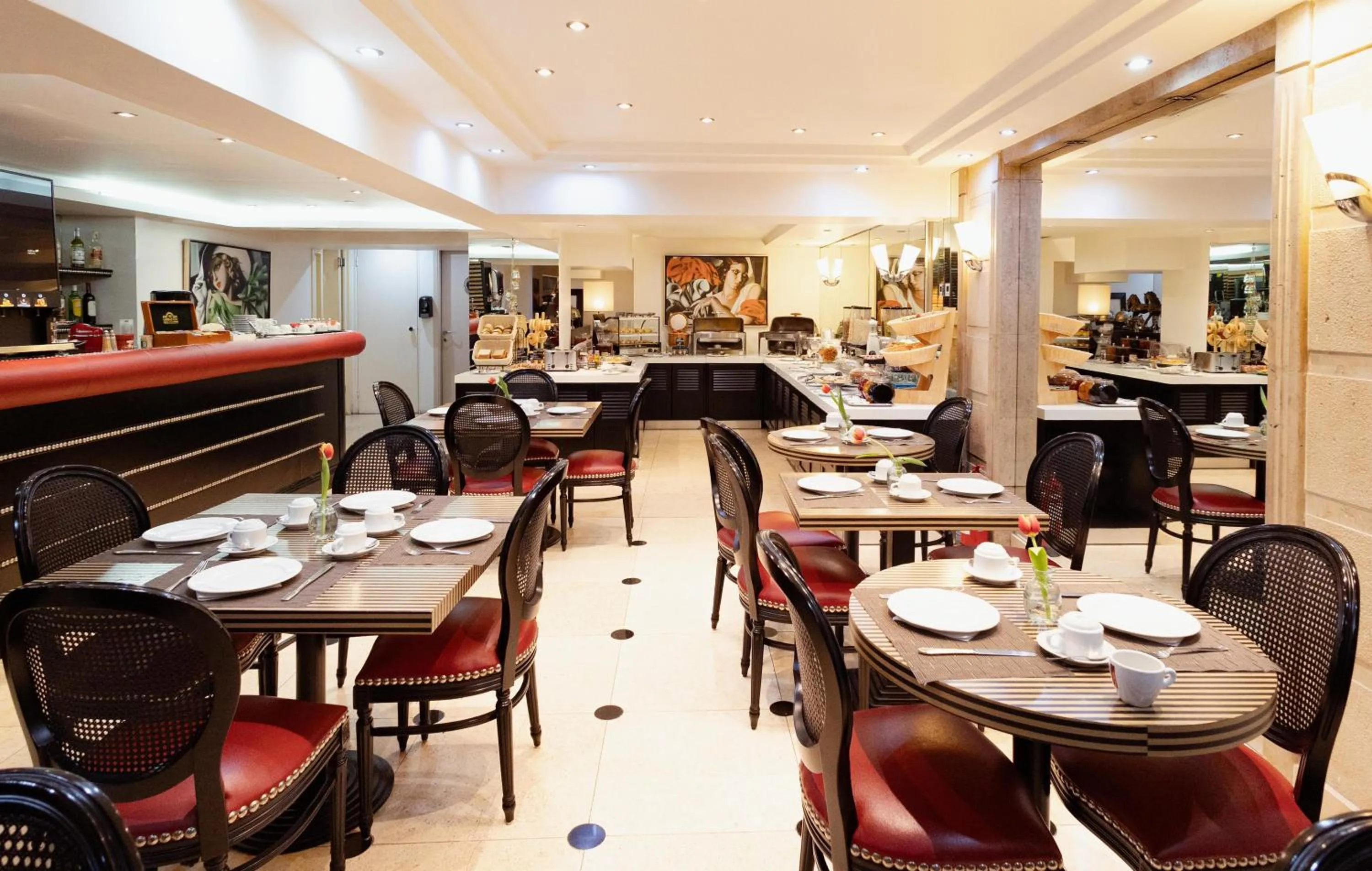 Breakfast in Best Western Plus Embassy Hotel