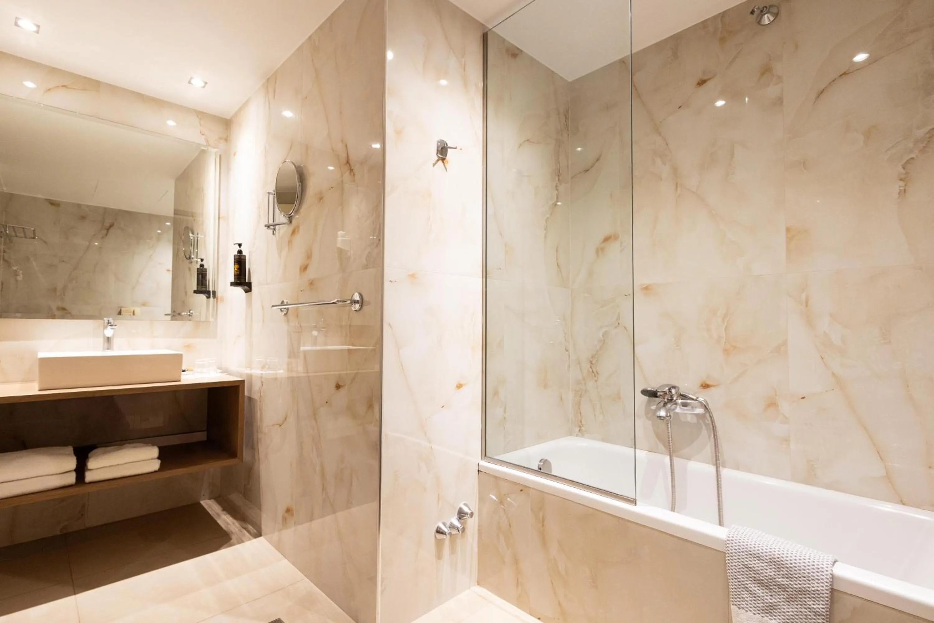 Bathroom in Best Western Plus Embassy Hotel