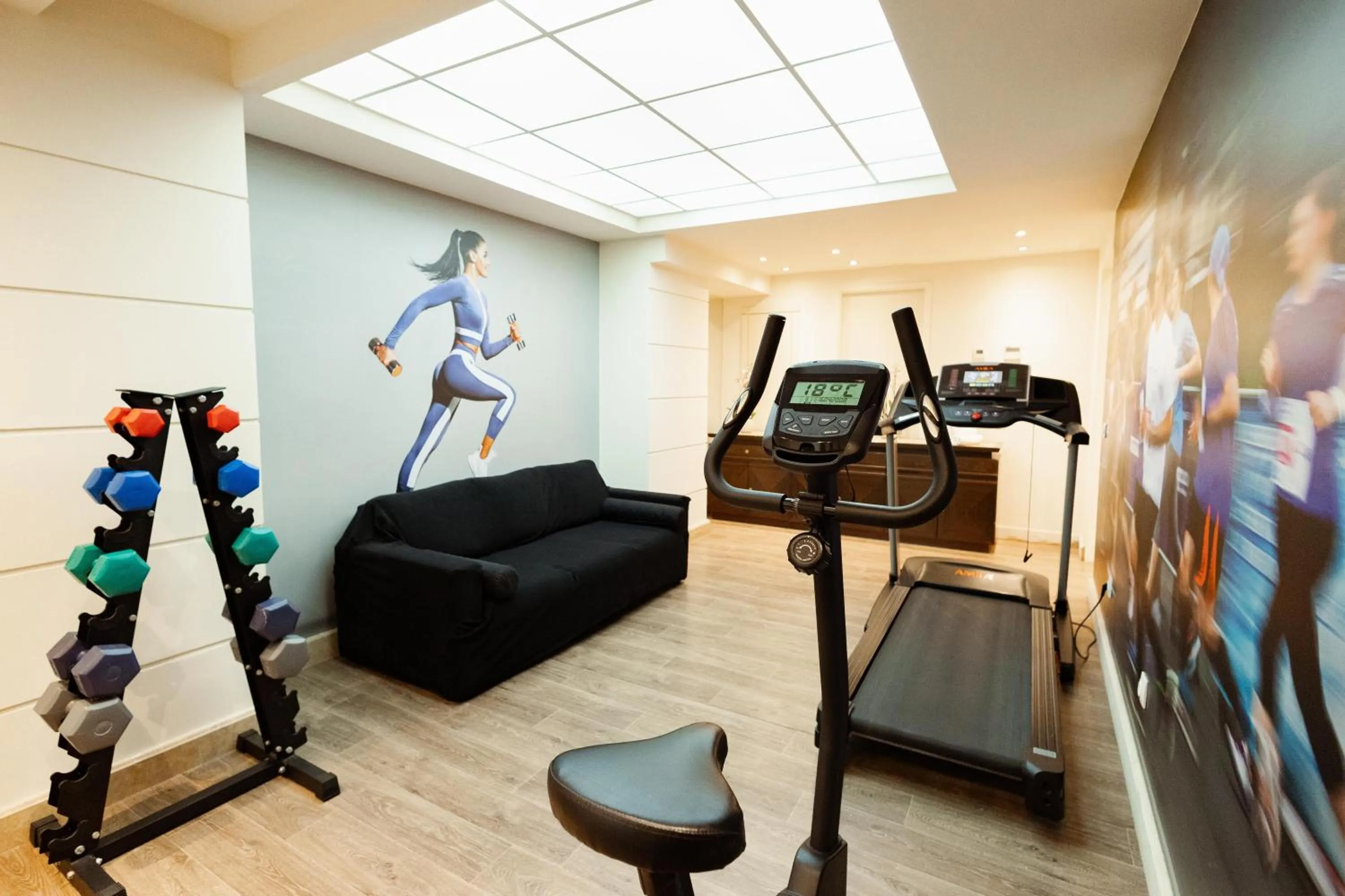 Fitness centre/facilities in Best Western Plus Embassy Hotel