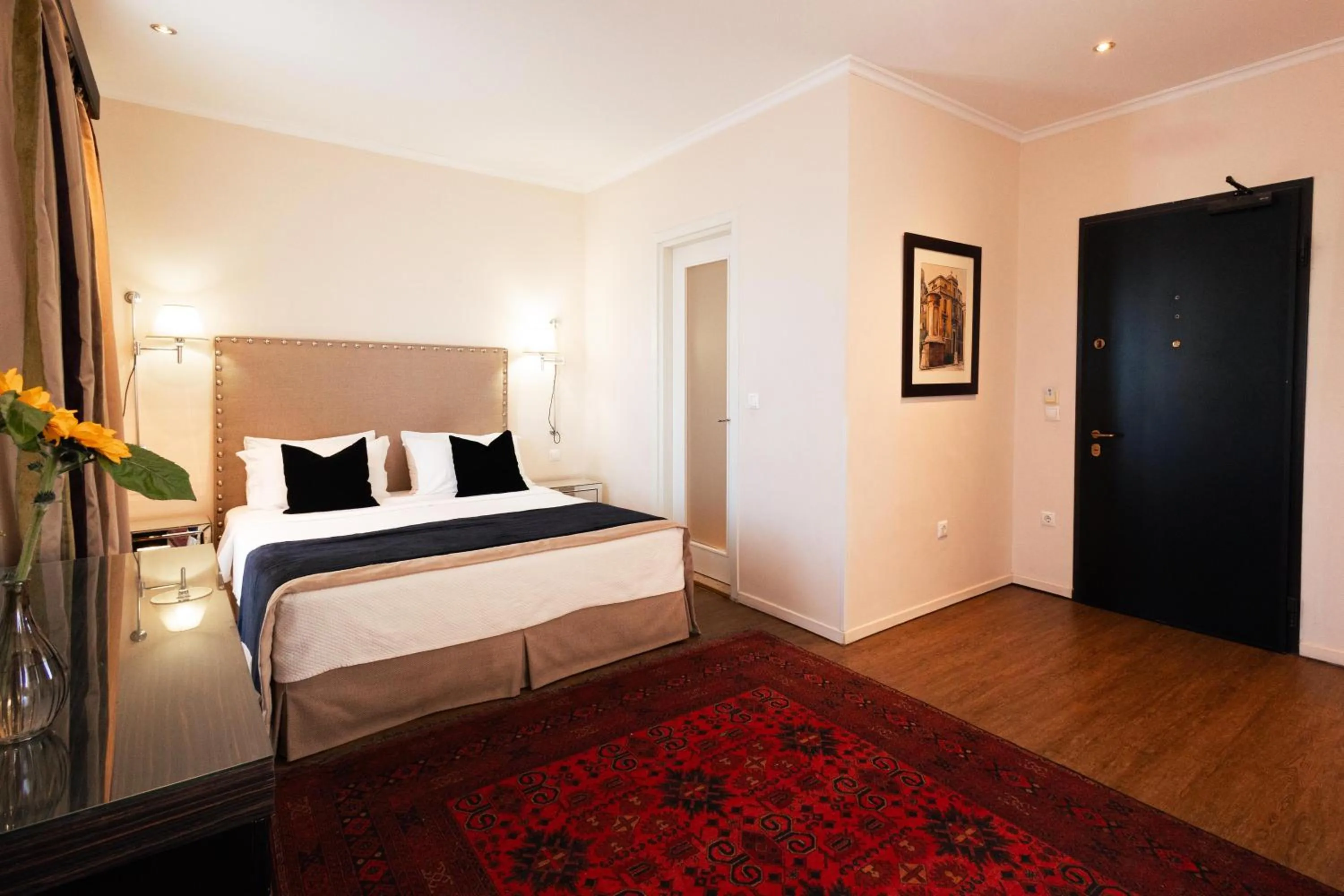 Bedroom, Bed in Best Western Plus Embassy Hotel