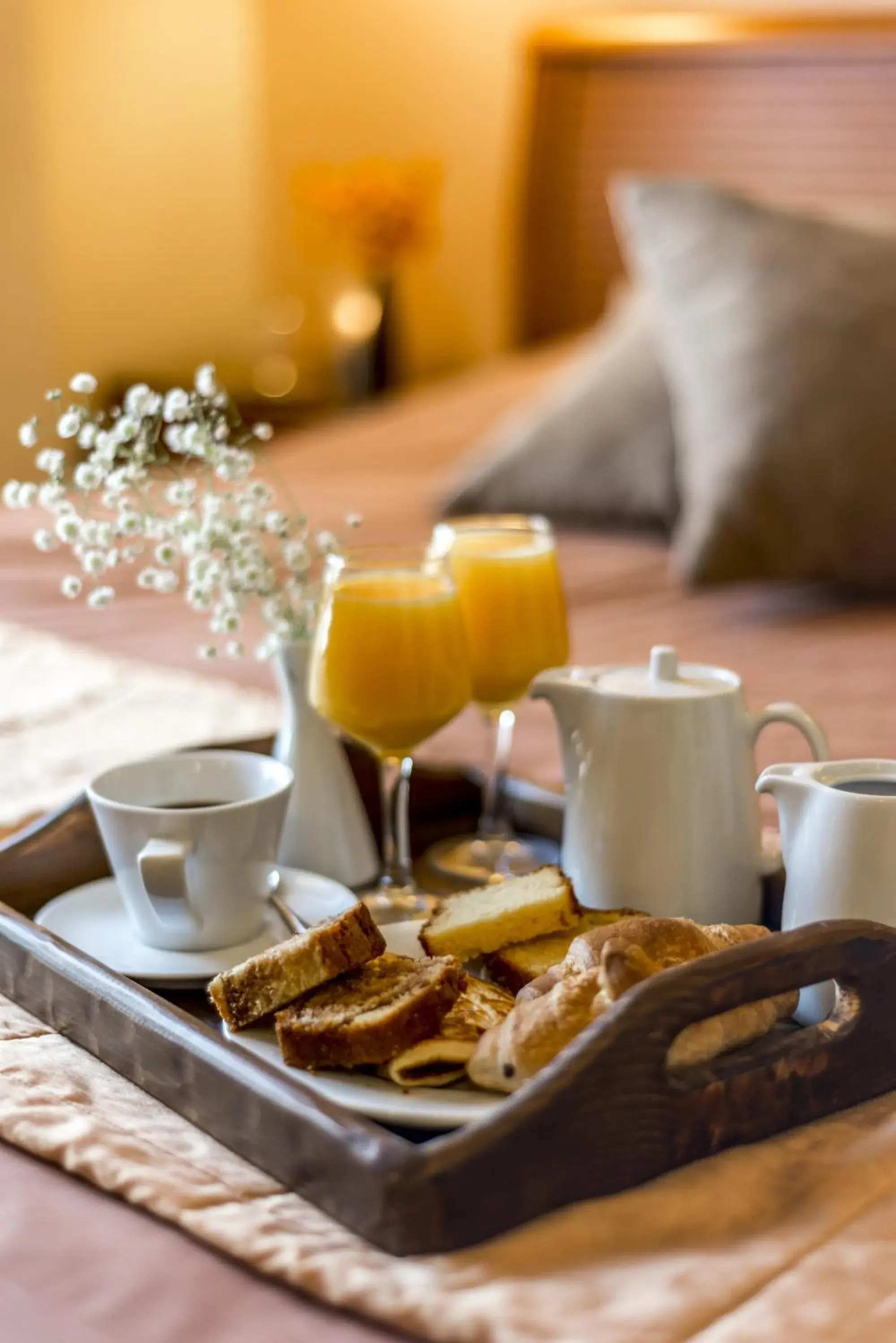 Twin Room with City View in Lakonia Hotel Twin Room with City View in Lakonia Hotel