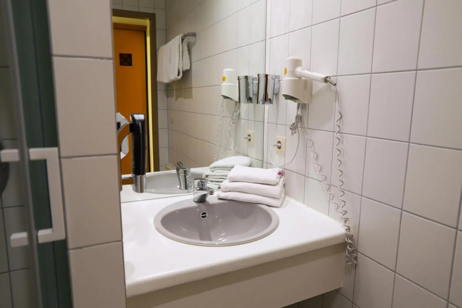 Bathroom in Hotel am Südtor