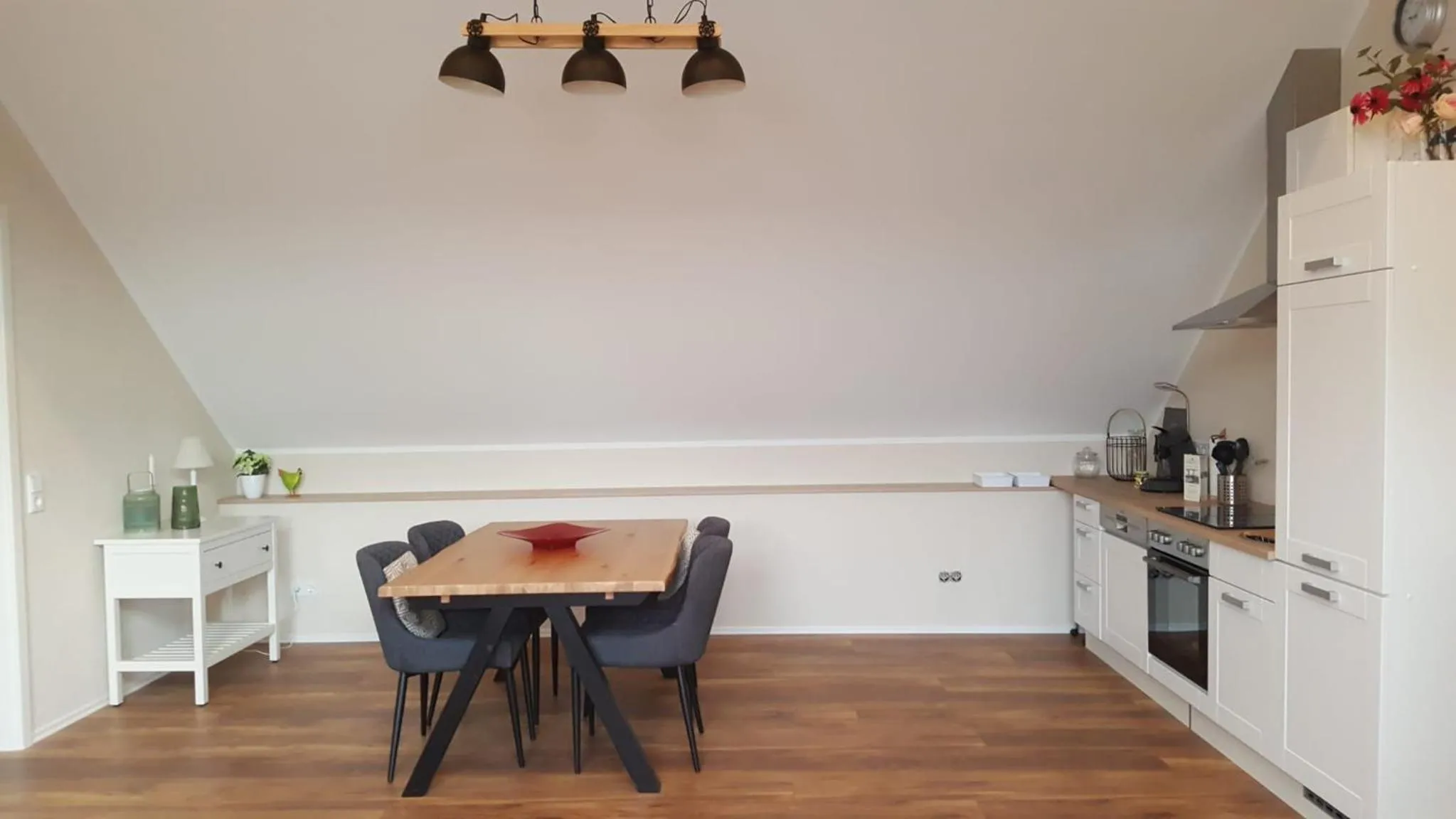 Dining area in Hotel-Ferienwohnungen Cafe Maarblick