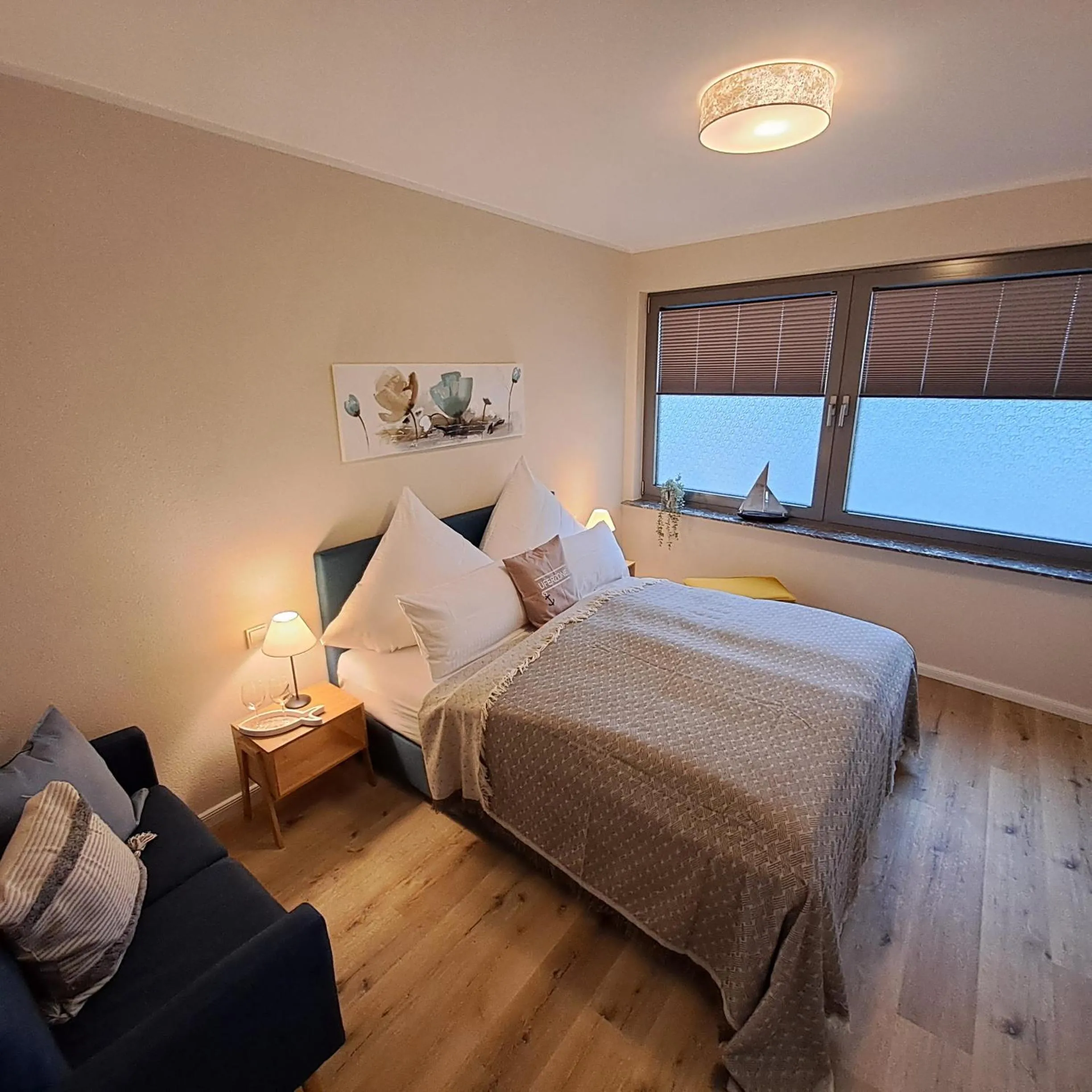 Bedroom, Bed in Hotel-Ferienwohnungen Cafe Maarblick