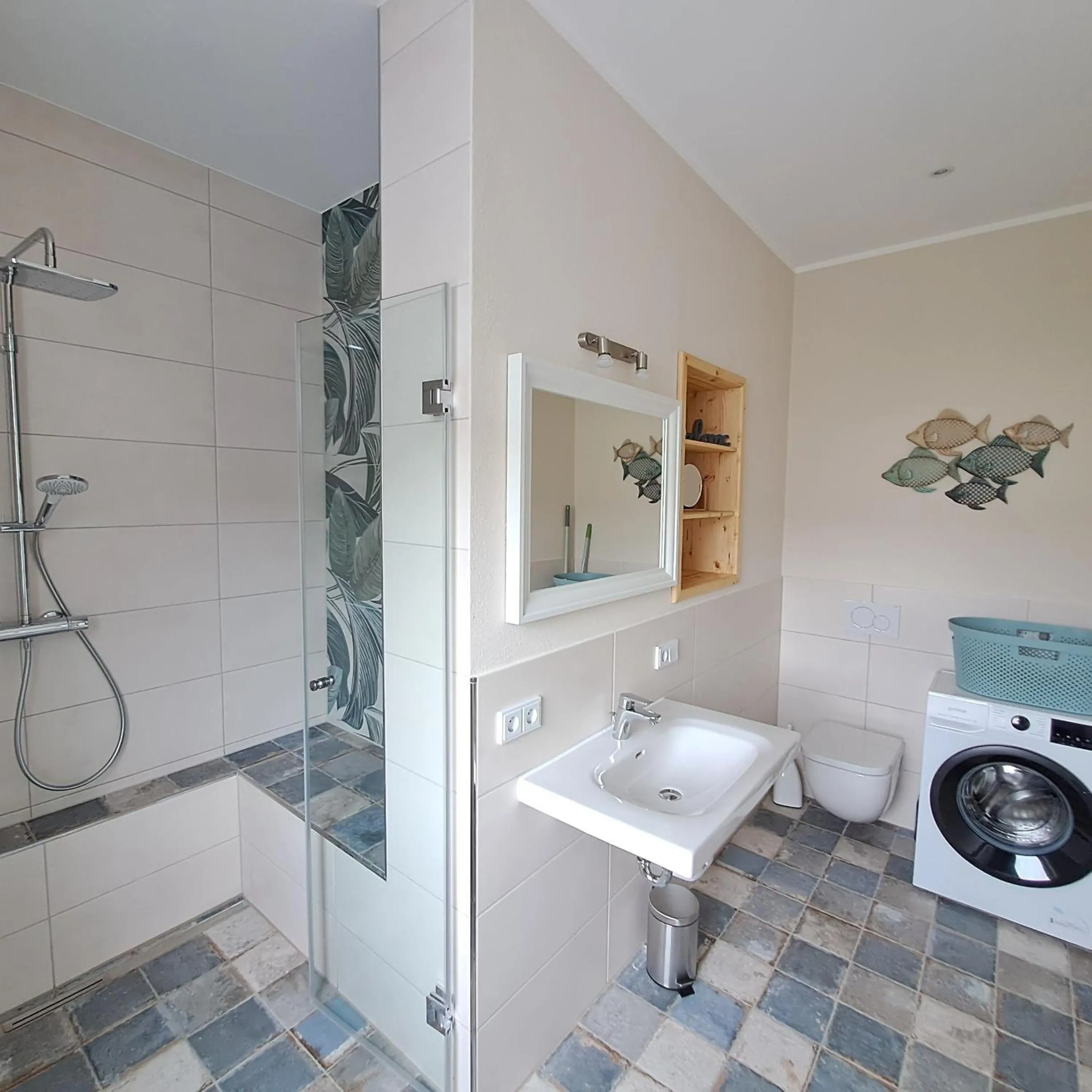 Bathroom in Hotel-Ferienwohnungen Cafe Maarblick