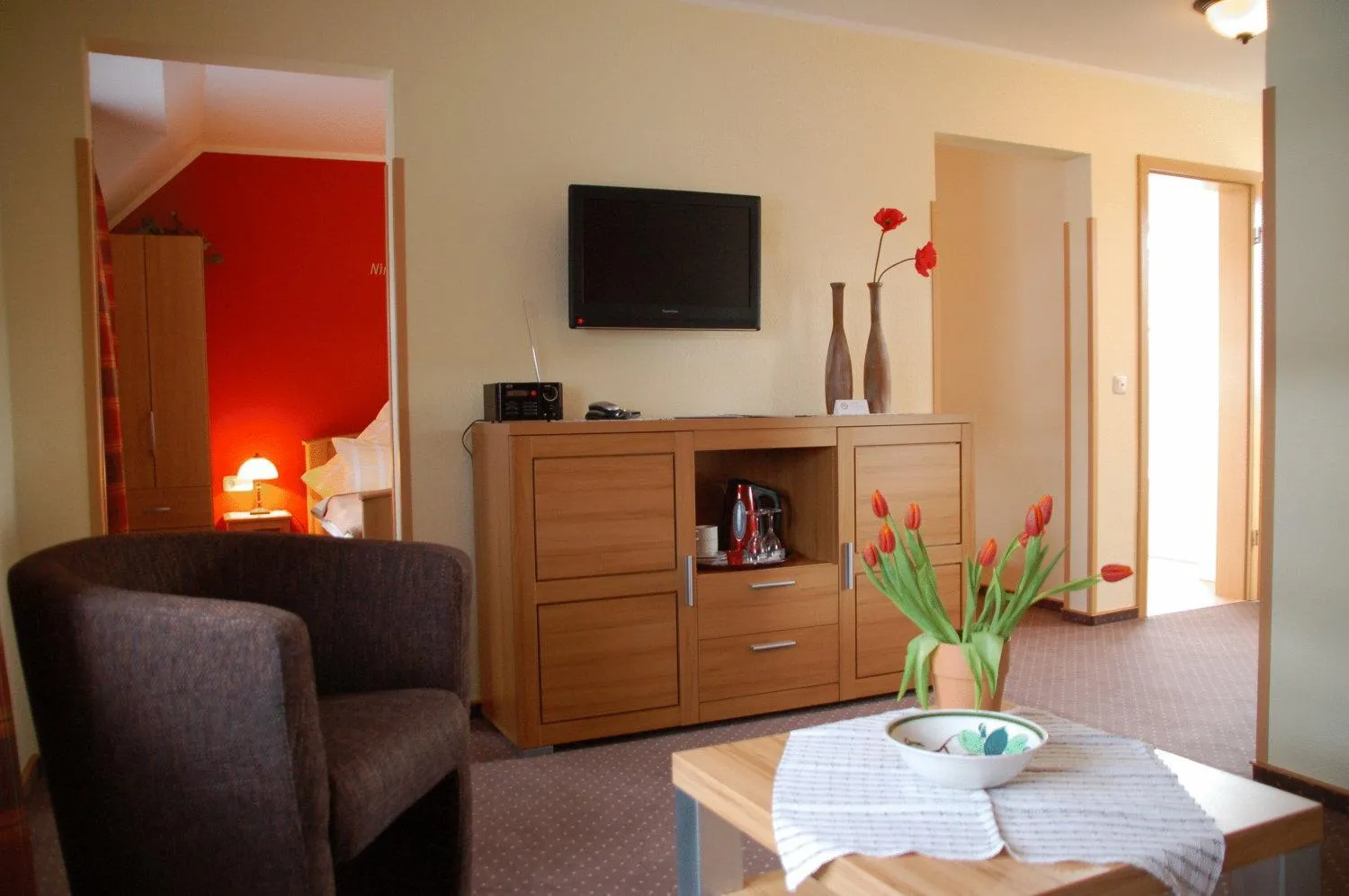 Photo of the whole room in Hotel-Ferienwohnungen Cafe Maarblick