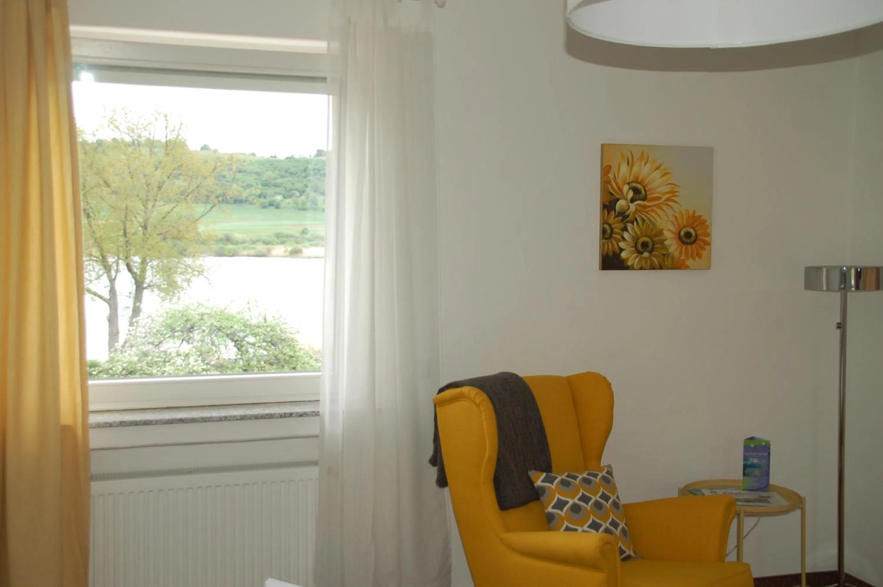Living room in Hotel-Ferienwohnungen Cafe Maarblick