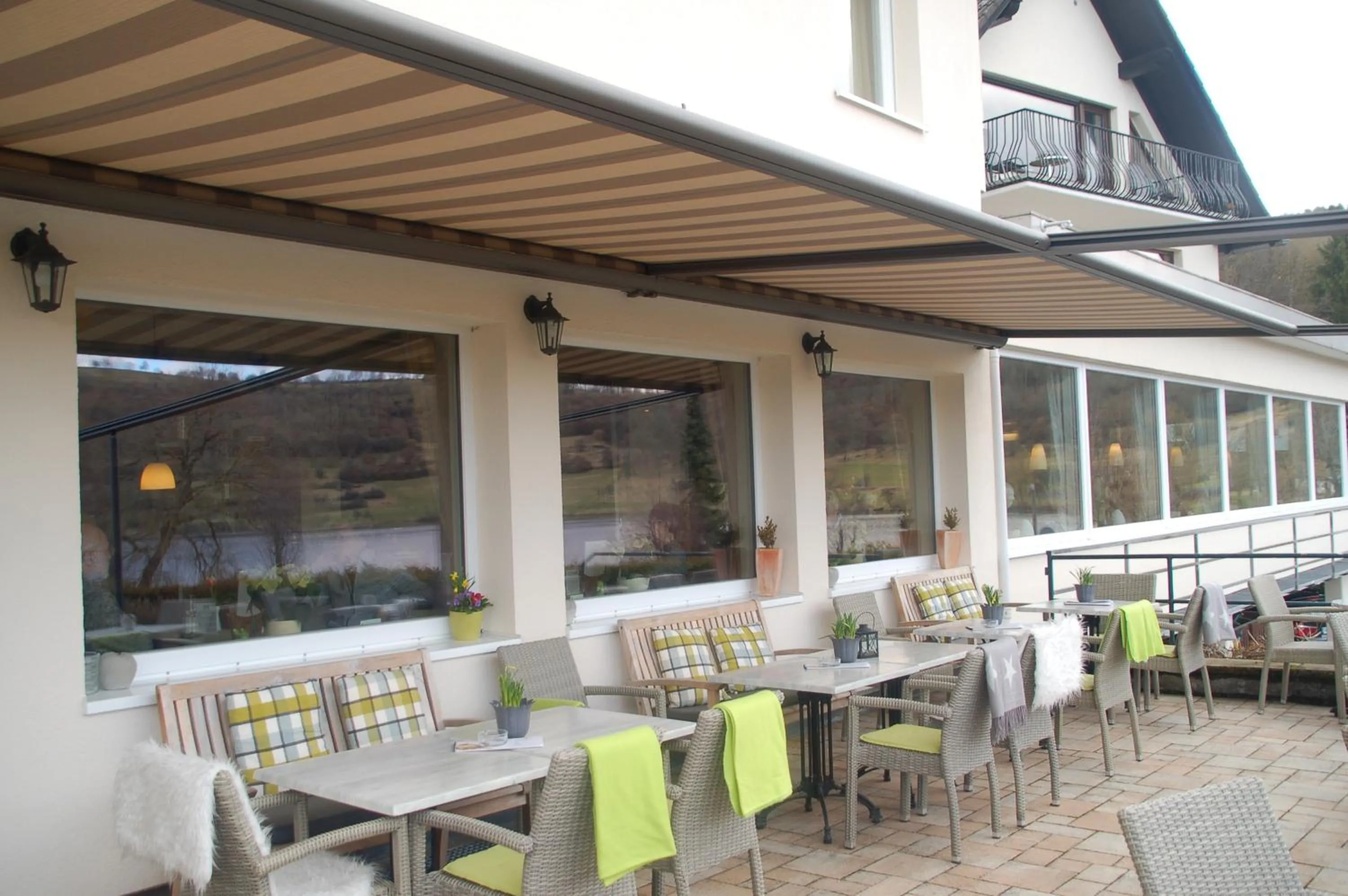 Balcony/Terrace in Hotel-Ferienwohnungen Cafe Maarblick