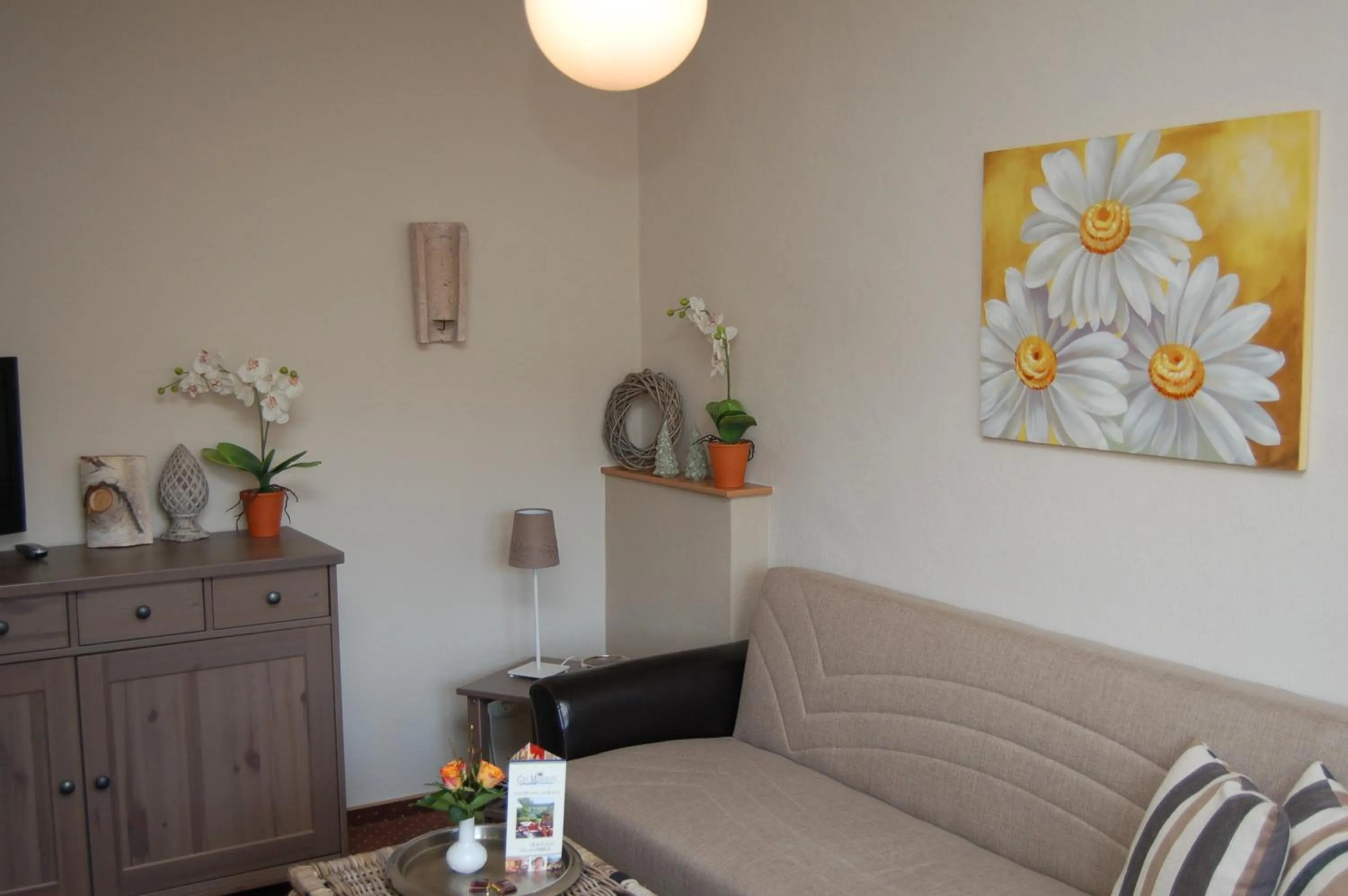 Seating area in Hotel-Ferienwohnungen Cafe Maarblick