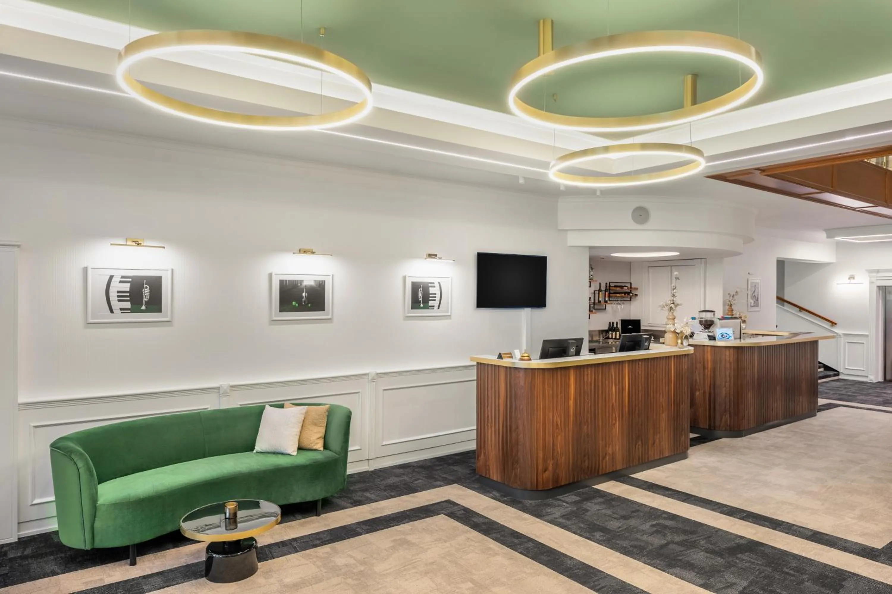 Lobby or reception in Aranyhomok Hotel Business & Relax