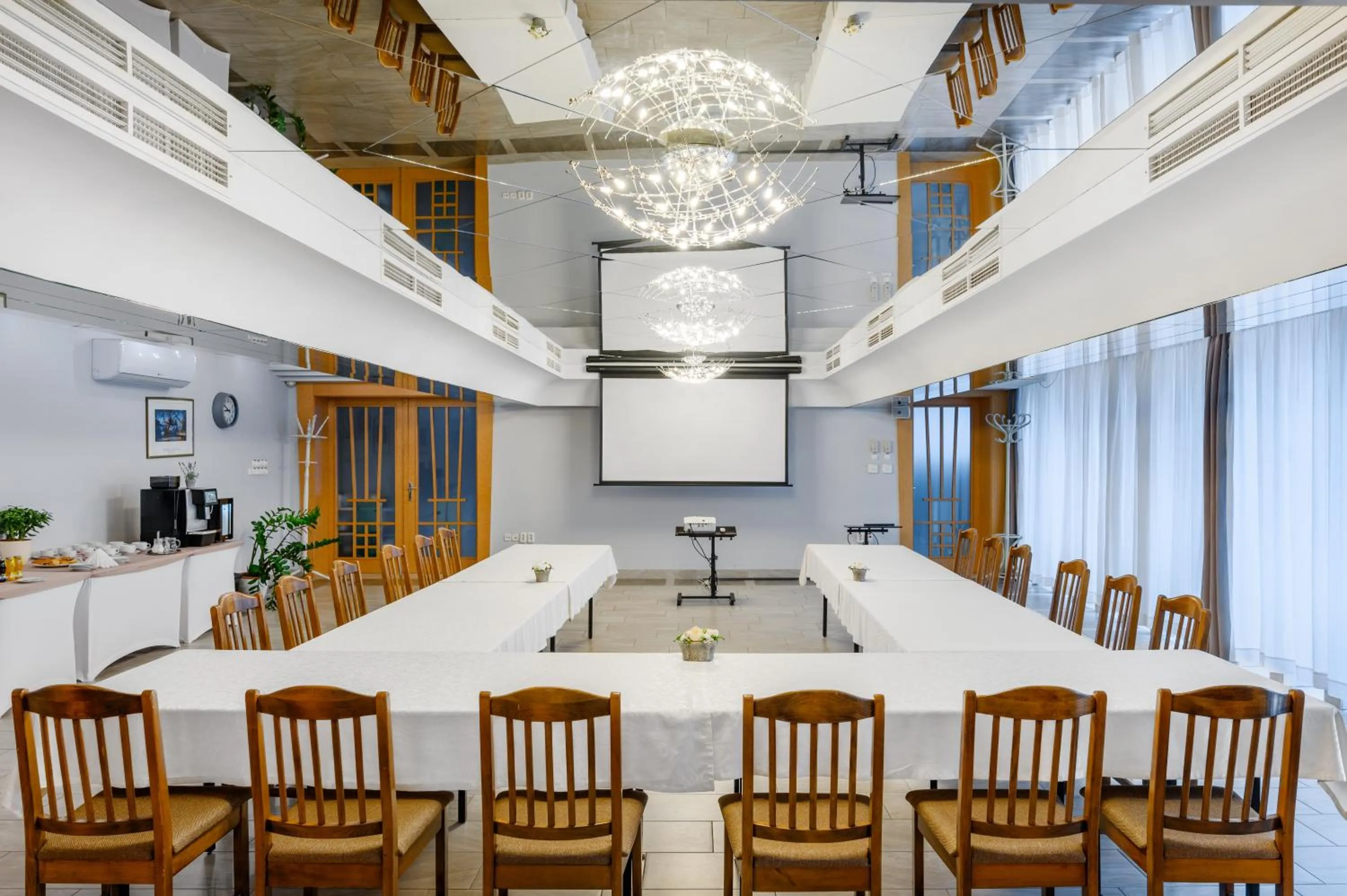 Meeting/conference room in Aranyhomok Hotel Business & Relax