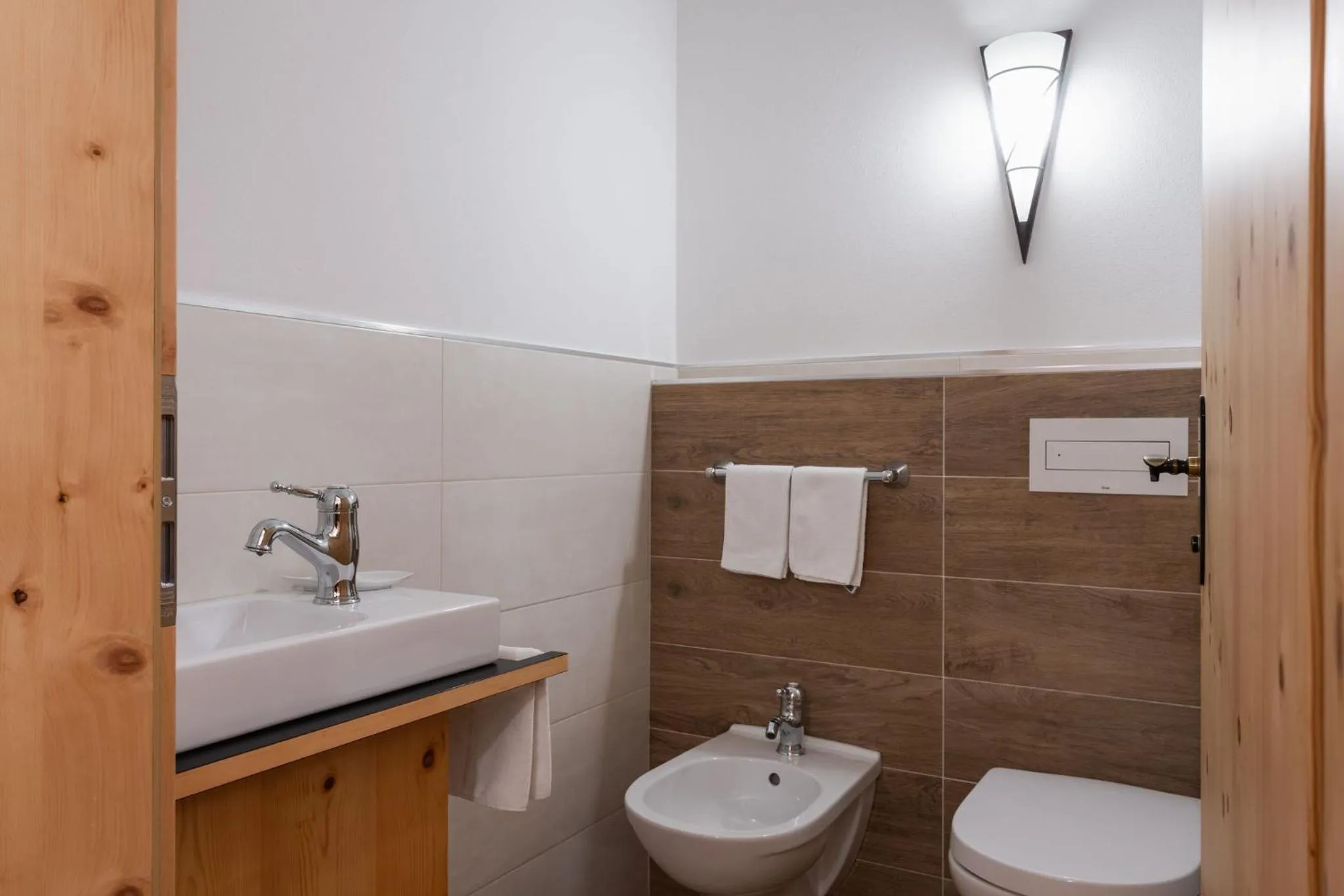 Toilet in Hotel Asterbel