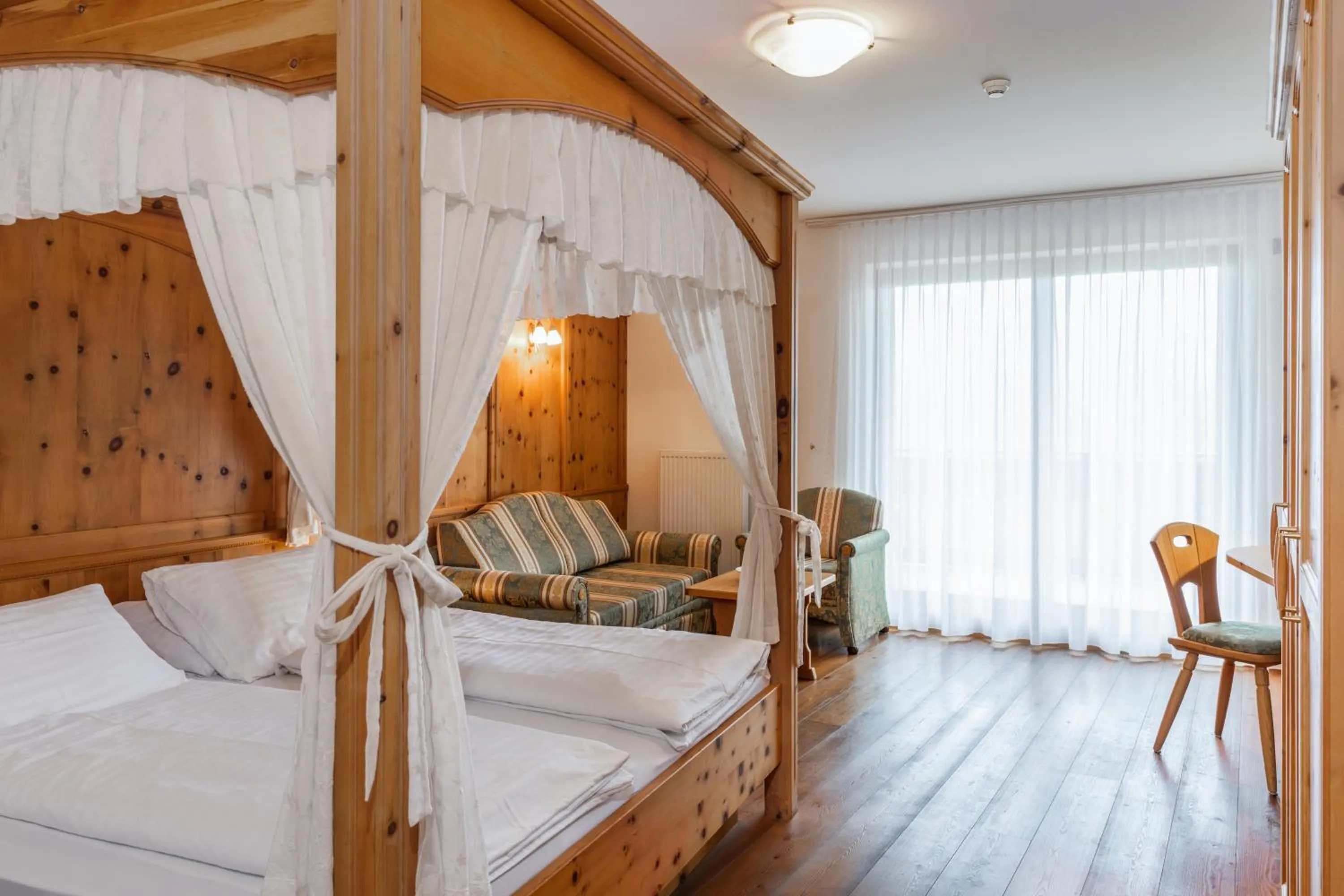 Bedroom, Bed in Hotel Asterbel