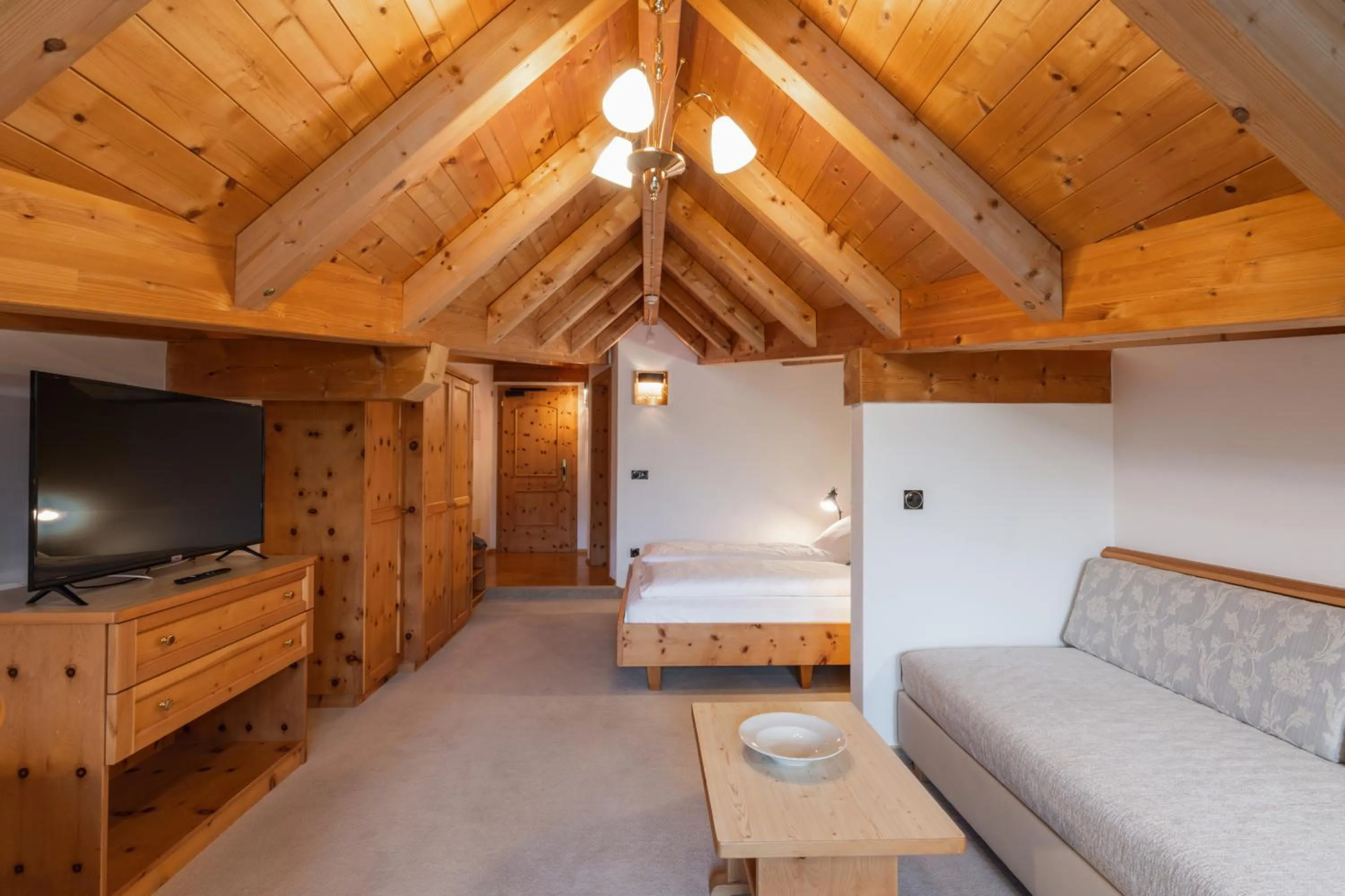 Photo of the whole room, Bed in Hotel Asterbel