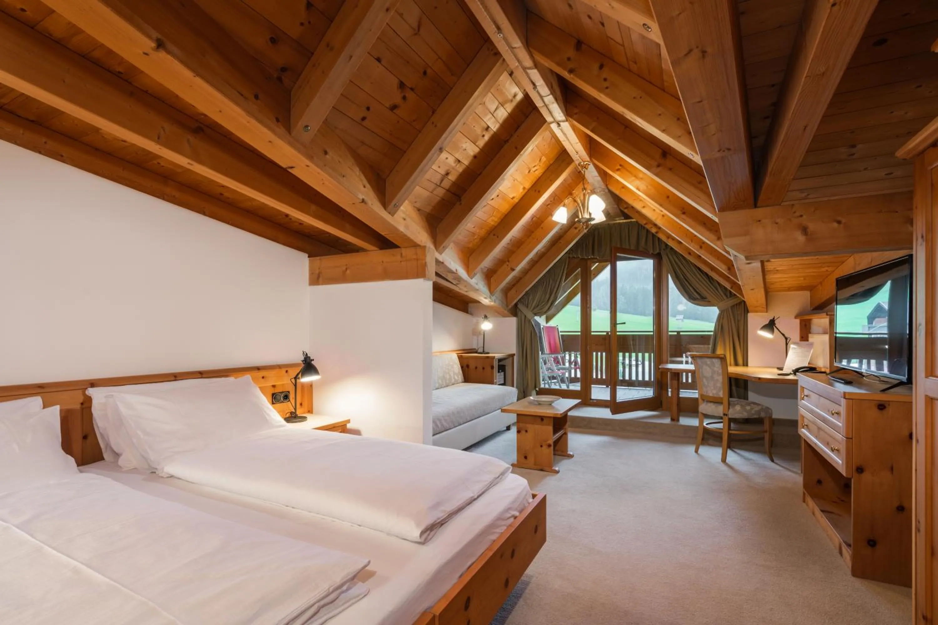 Bed in Hotel Asterbel