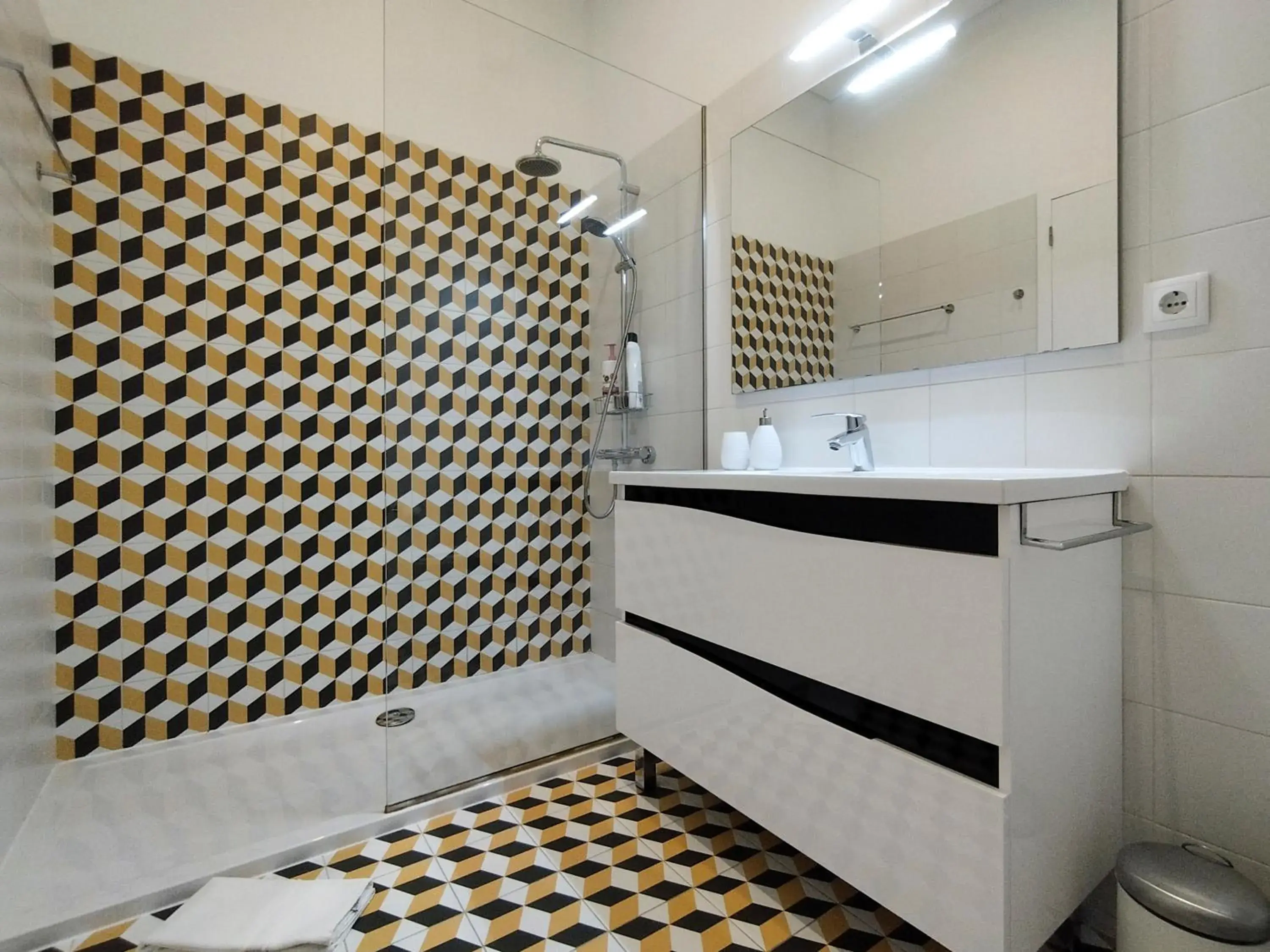 Double Room with Private External Bathroom in Casa Velha Guesthouse Double Room with Private External Bathroom in Casa Velha Guesthouse