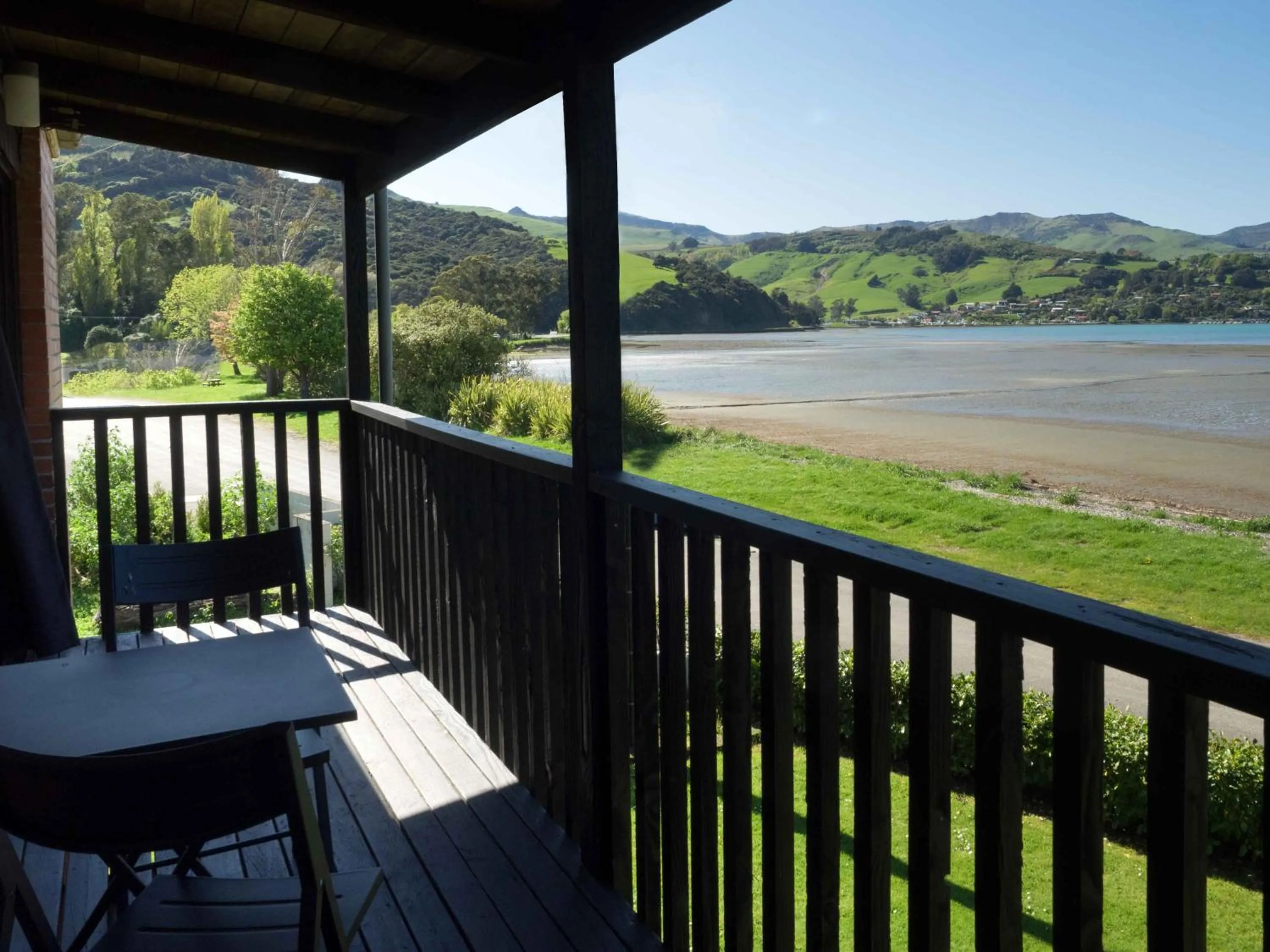 Sea view in Duvauchelle Seaside Motel