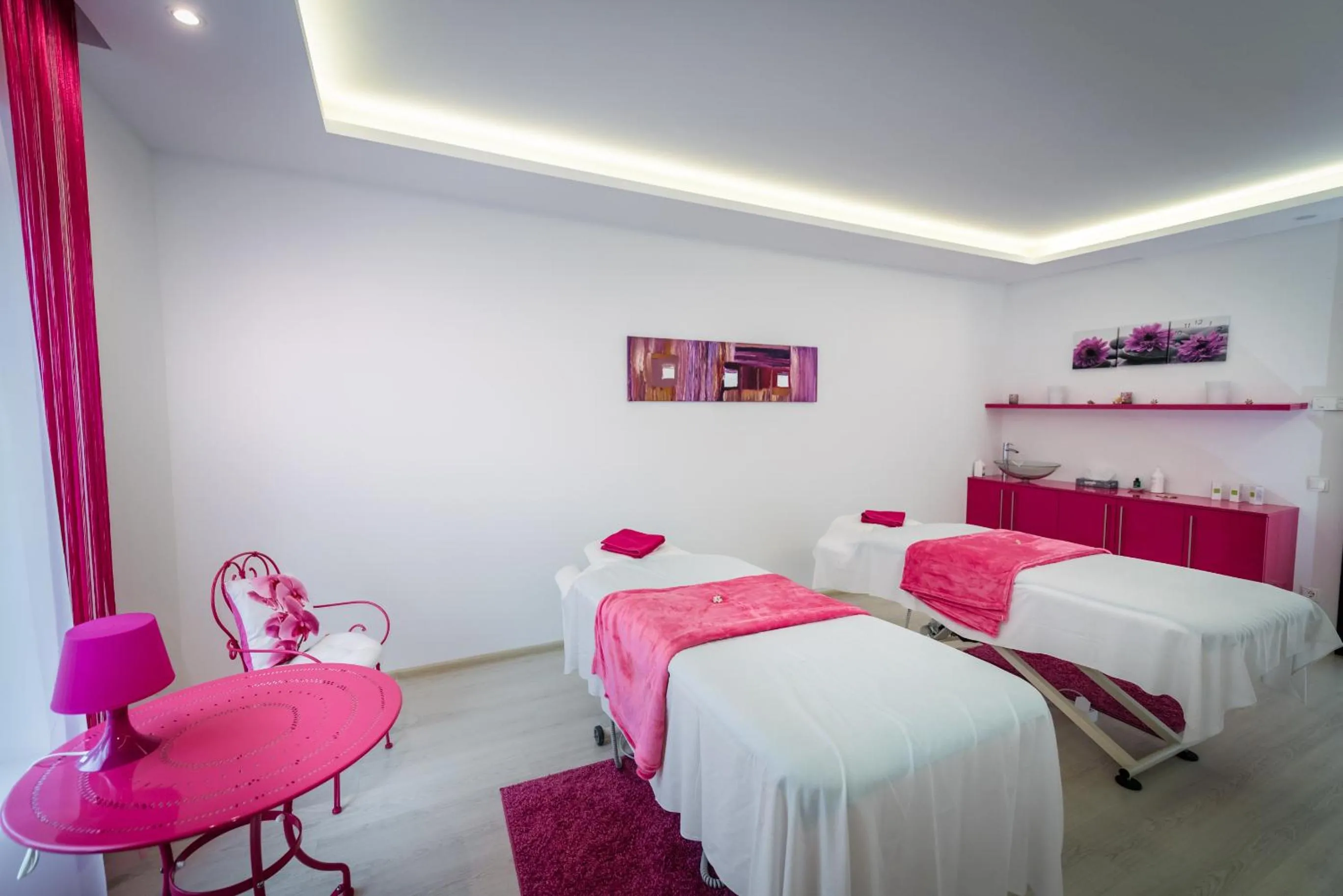 Bed in Liget Wellness és Konferencia Hotel