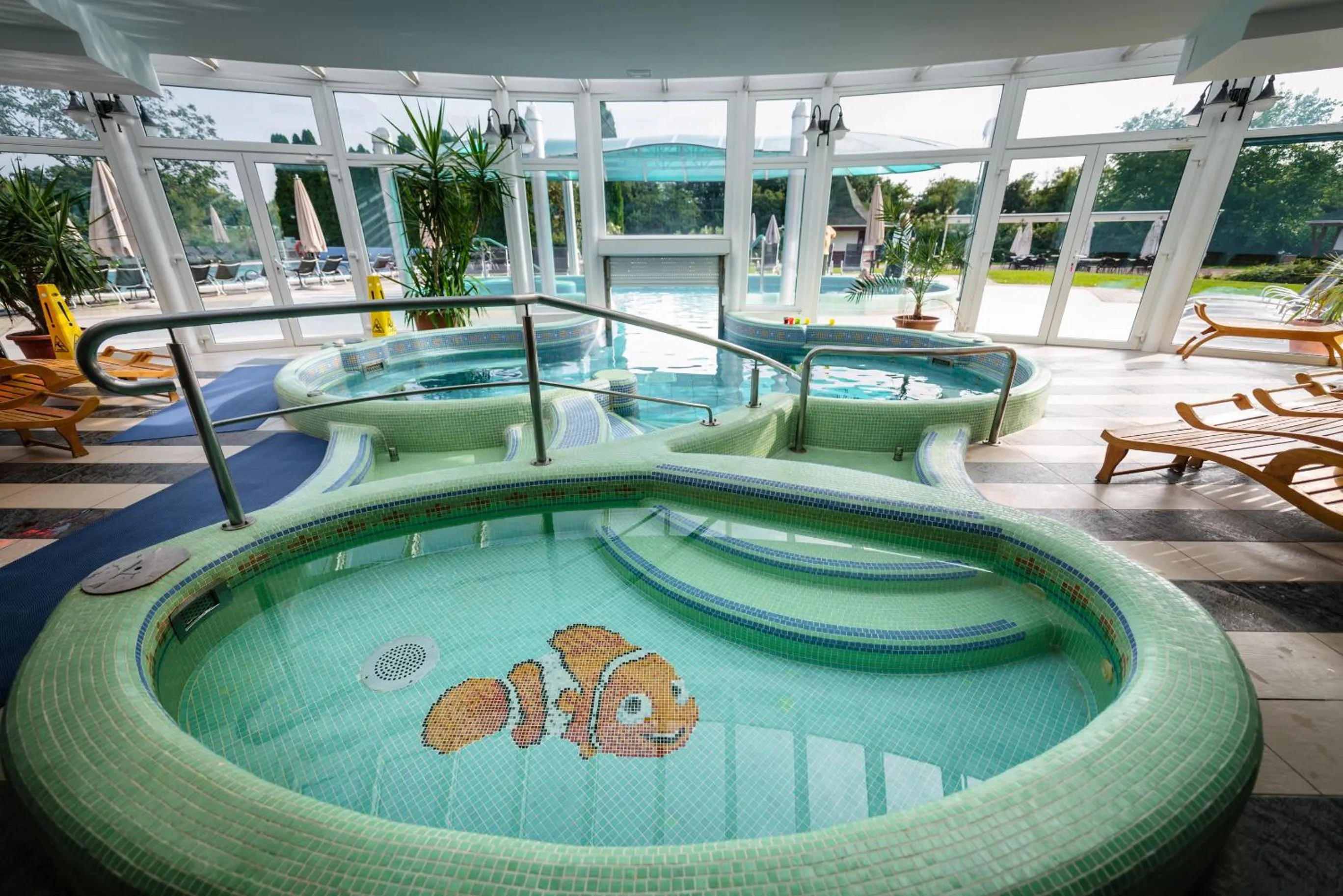 Hot Tub in Liget Wellness és Konferencia Hotel
