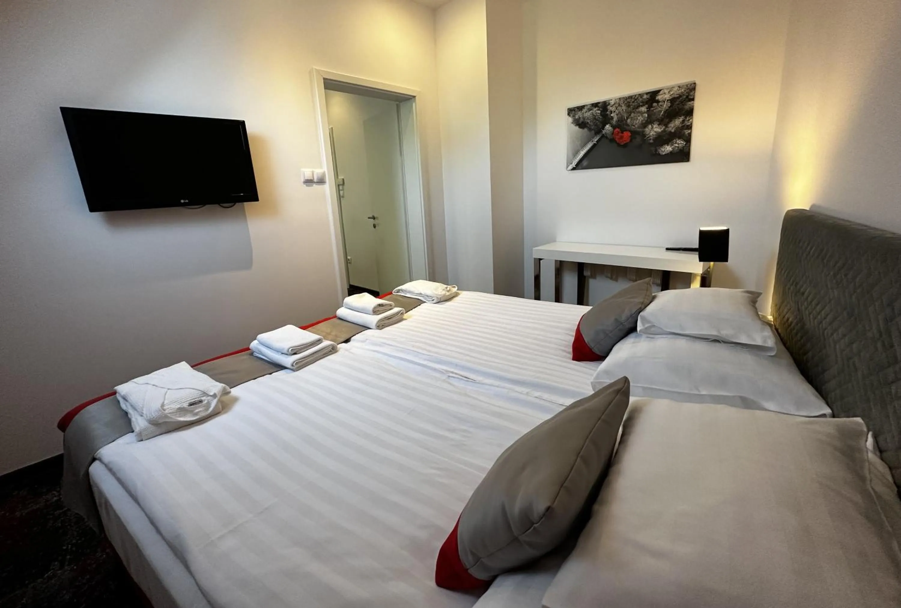 Bed in Liget Wellness és Konferencia Hotel