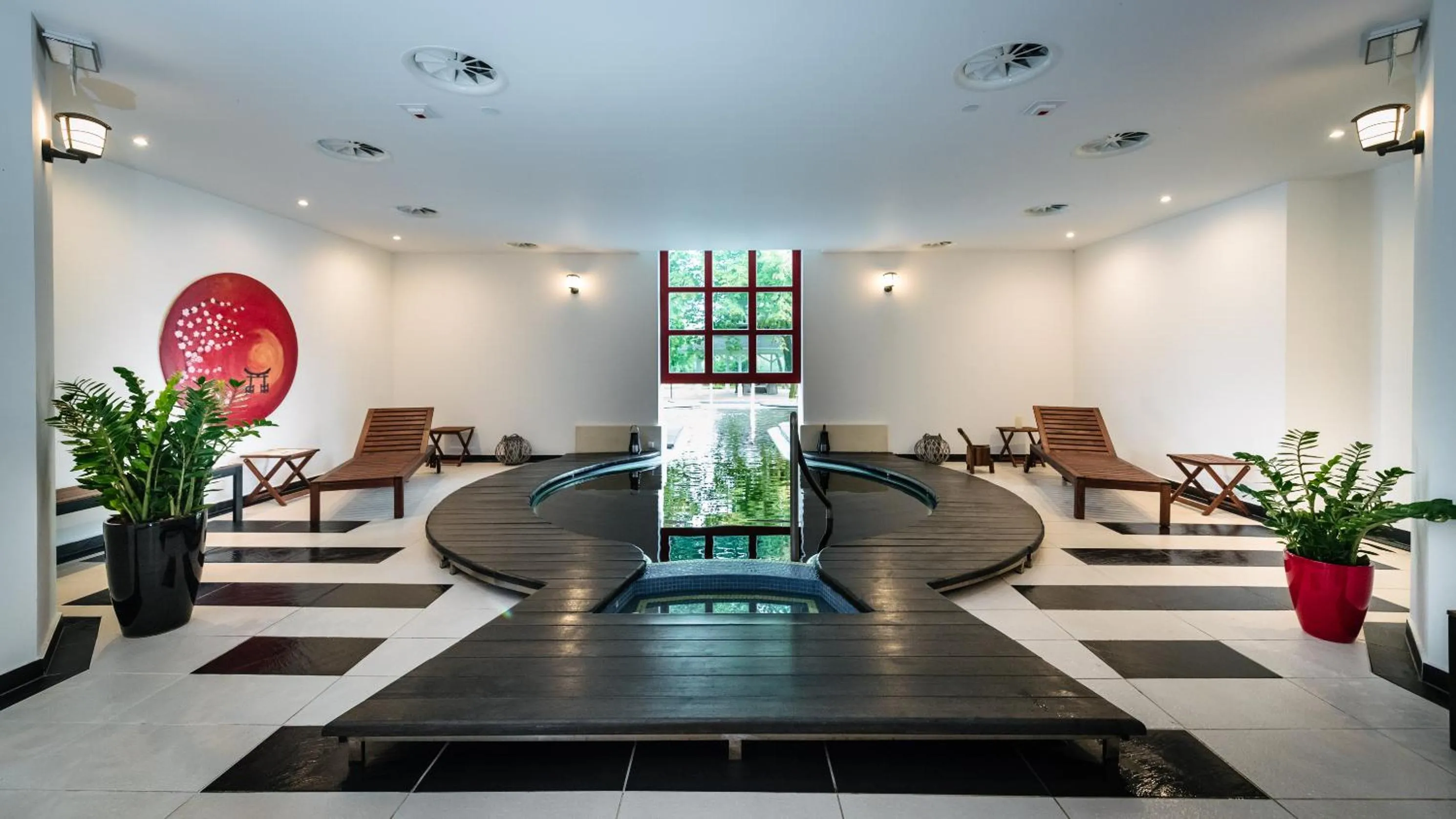 Hot Spring Bath in Liget Wellness és Konferencia Hotel