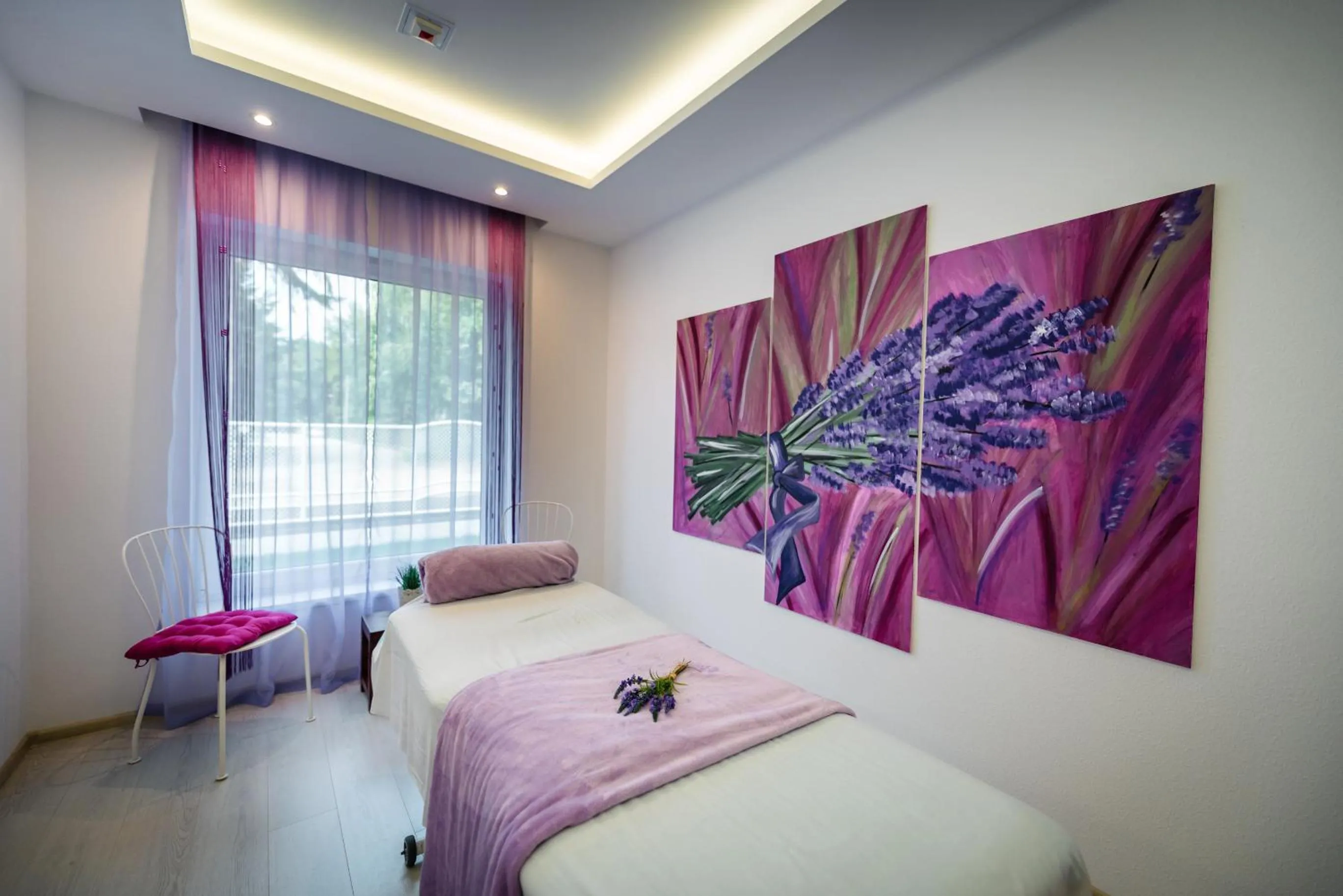 Bed in Liget Wellness és Konferencia Hotel